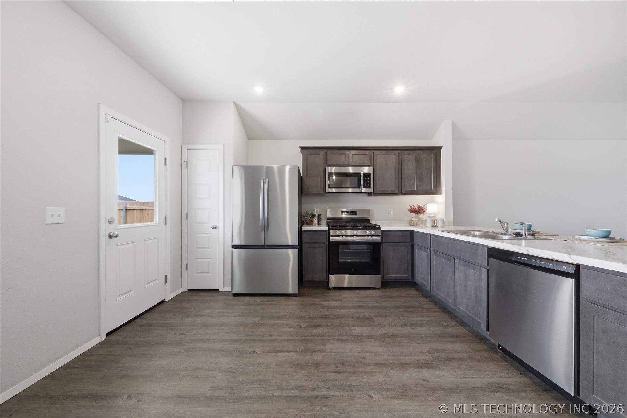29321 E 80th Street S Broken Arrow OK 74014