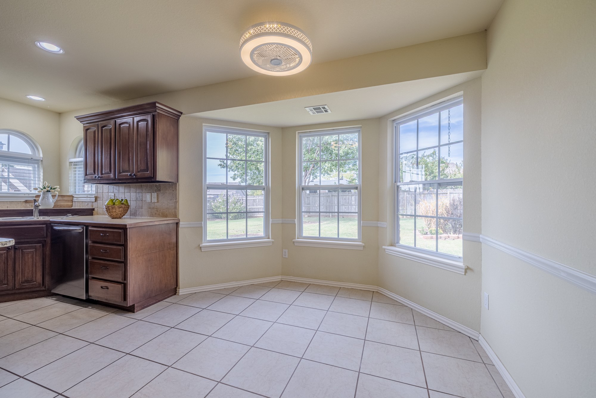 1614 W Austin Place Broken Arrow OK 74011