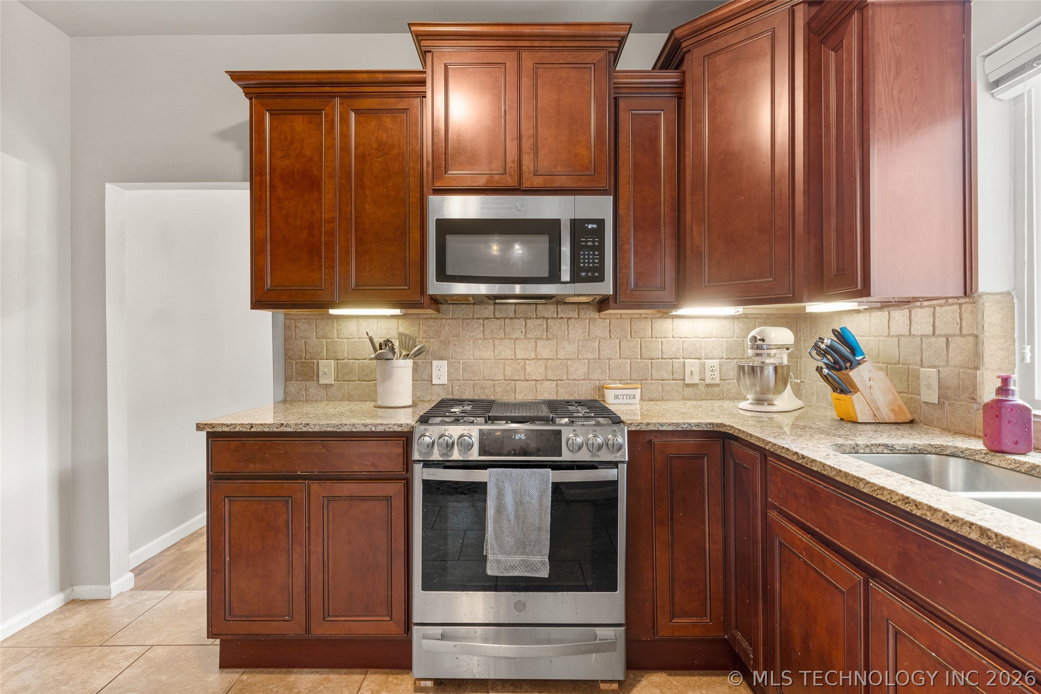 2719 E 1st Street Tulsa OK 74129