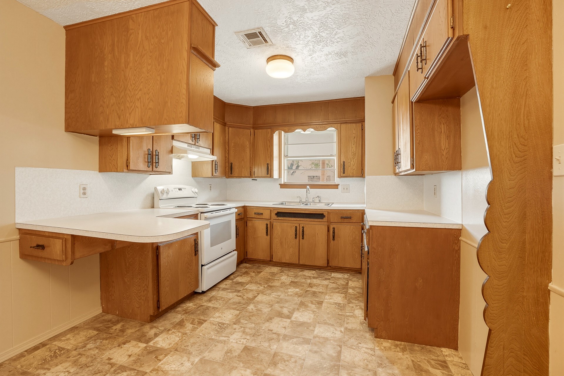 415 W 14th Ada OK 74820