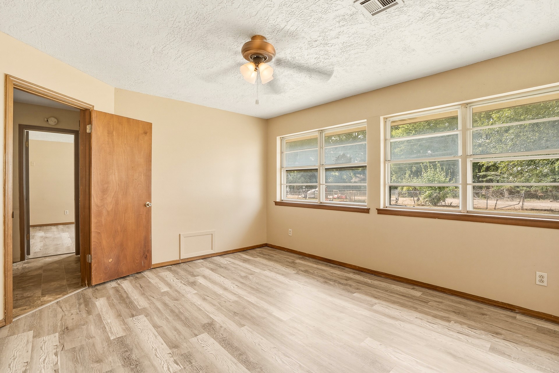 415 W 14th Ada OK 74820