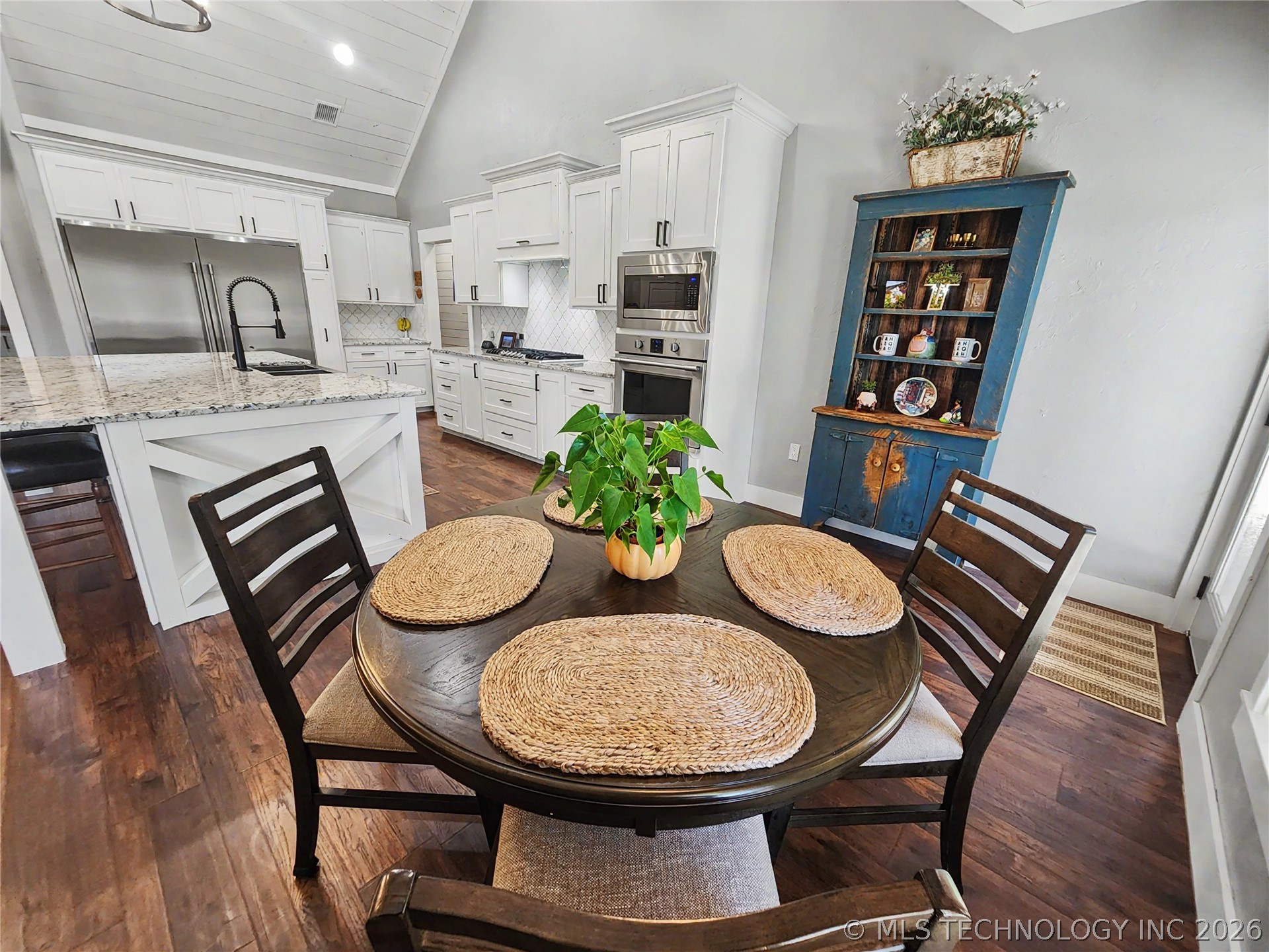 17413 E 626 Road Tahlequah OK 74464