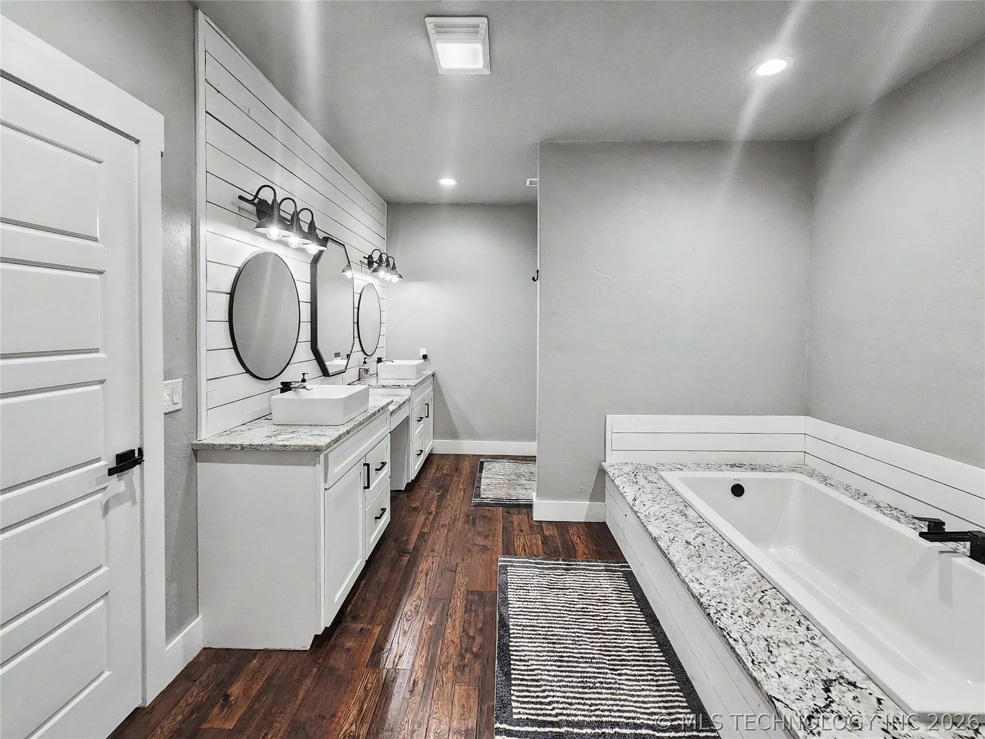 17413 E 626 Road Tahlequah OK 74464