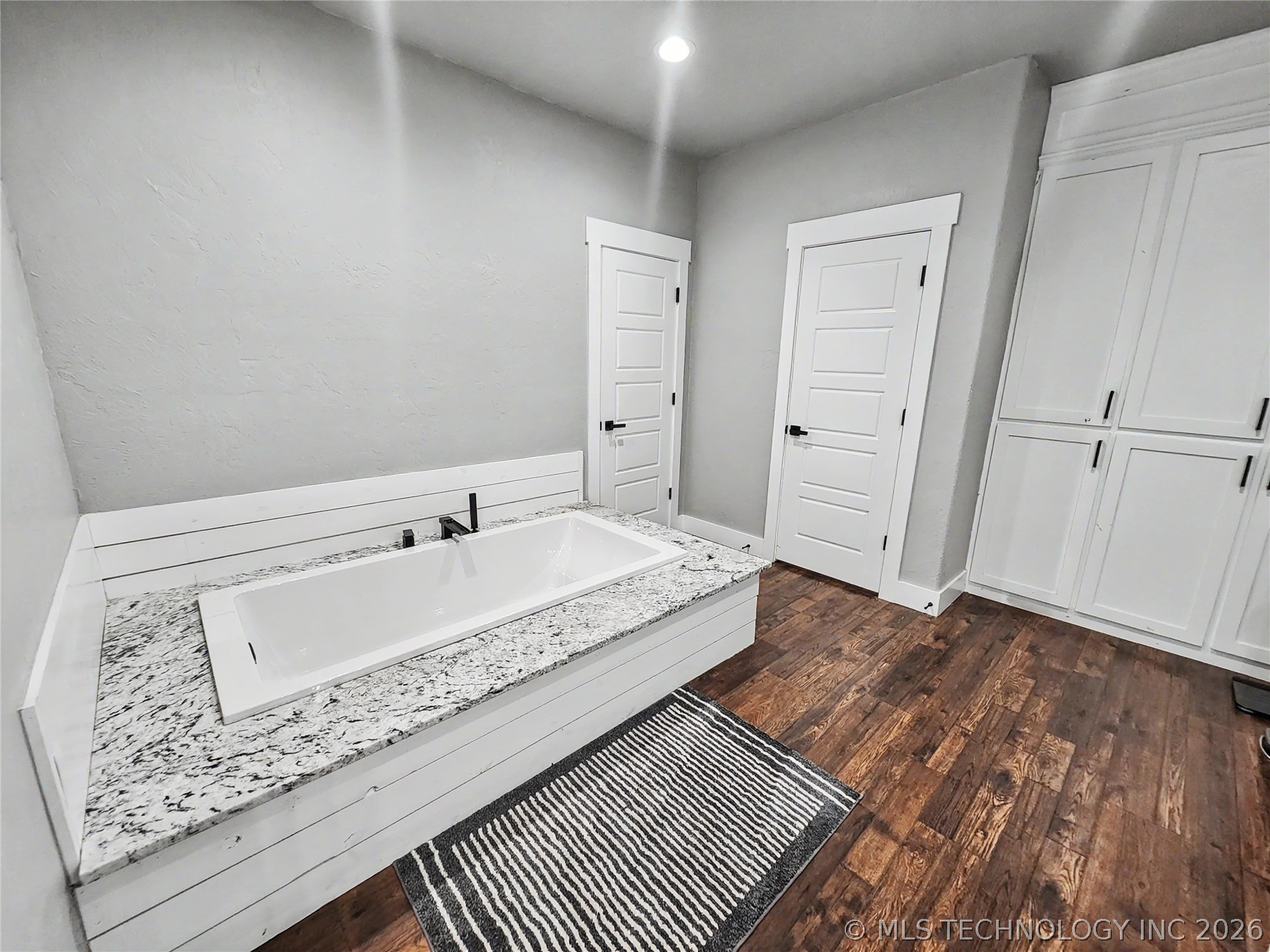 17413 E 626 Road Tahlequah OK 74464