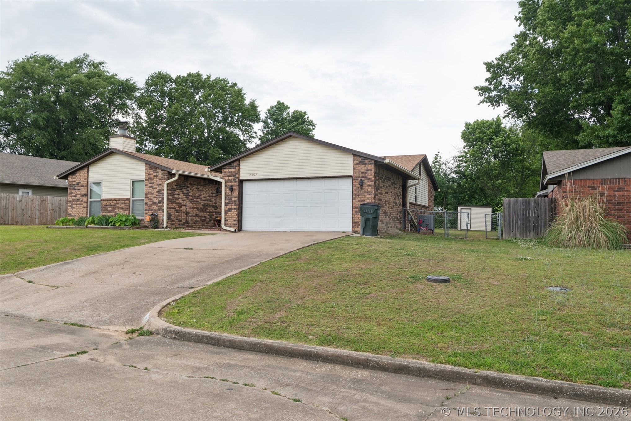 2307 E Fieldstone Street Okmulgee OK 74447