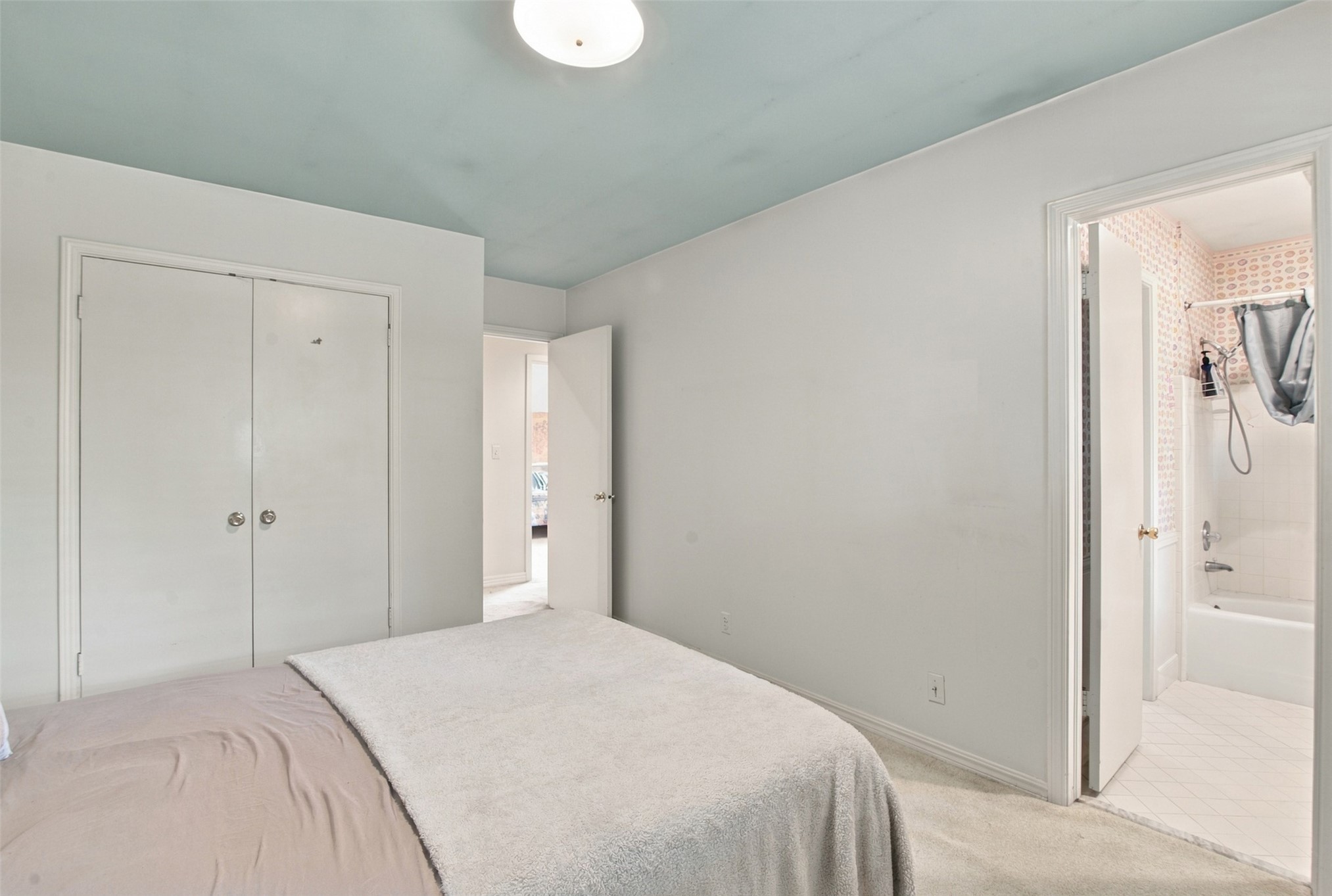 5748 E 47th Place Tulsa OK 74135