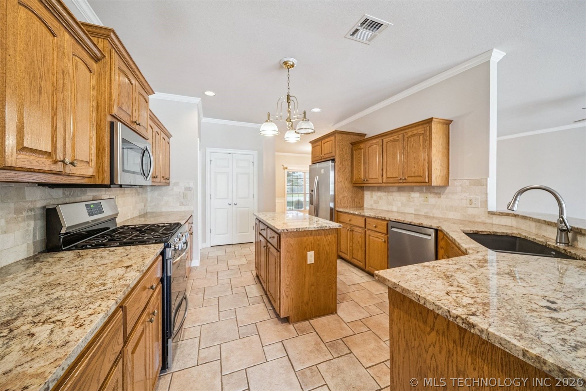 8949 N 139th East Avenue Owasso OK 74055