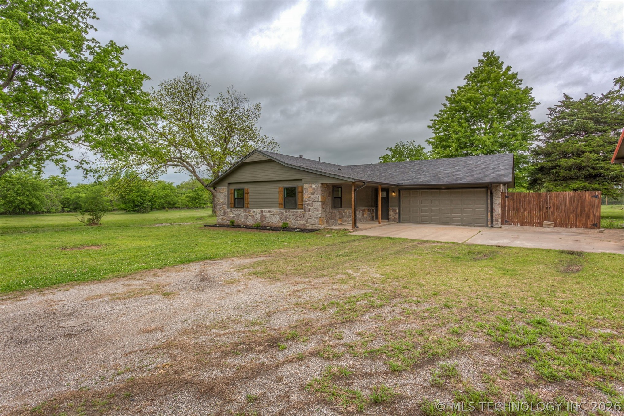 418 W Cooweescoowee Avenue W Oologah OK 74053