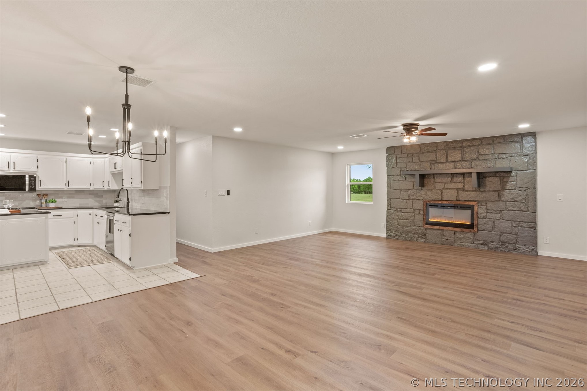 418 W Cooweescoowee Avenue W Oologah OK 74053