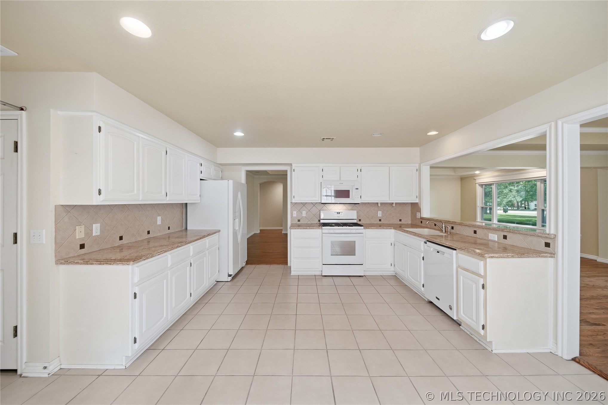 419 N Forest Ridge Boulevard Broken Arrow OK 74014