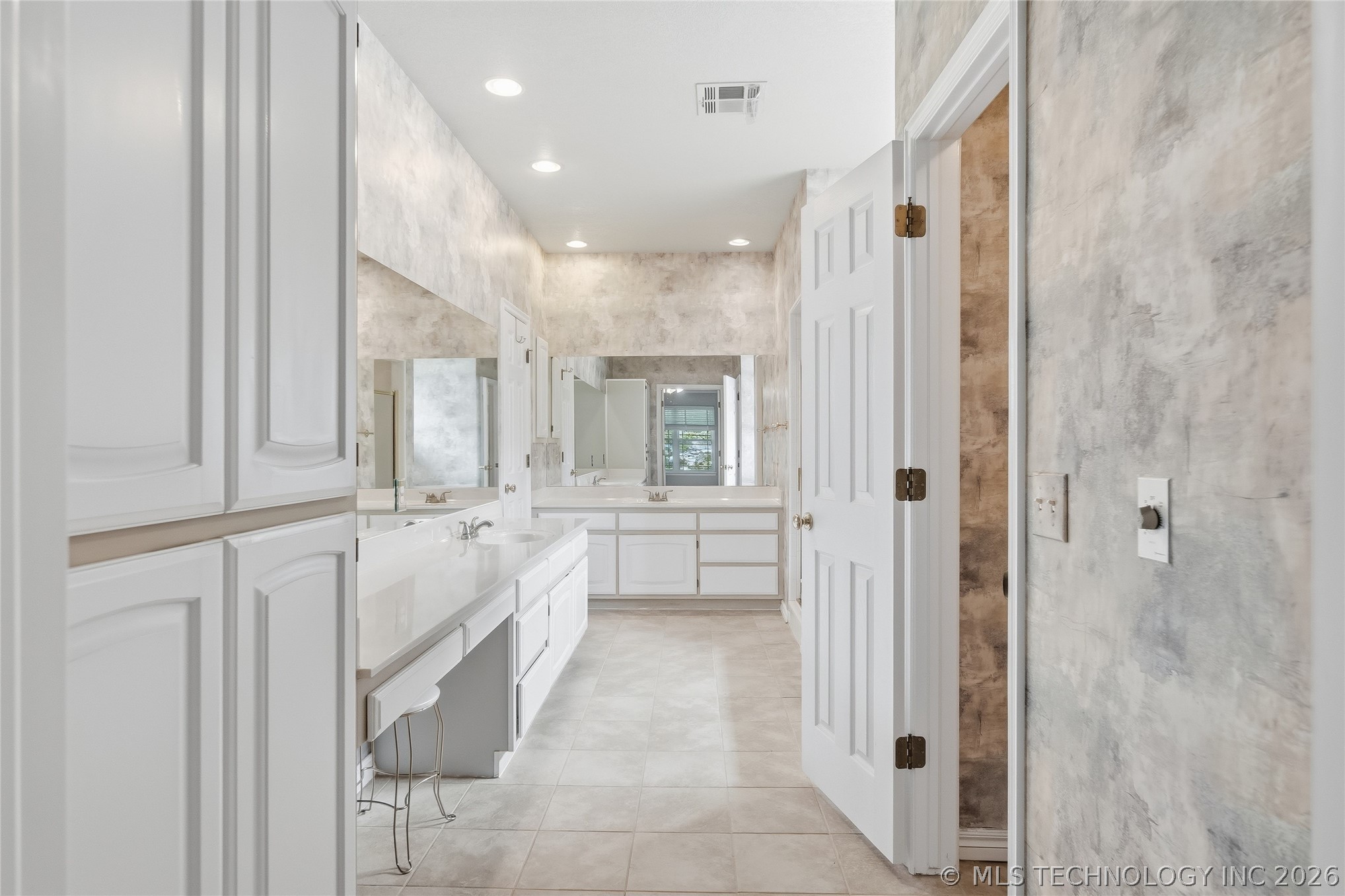 419 N Forest Ridge Boulevard Broken Arrow OK 74014
