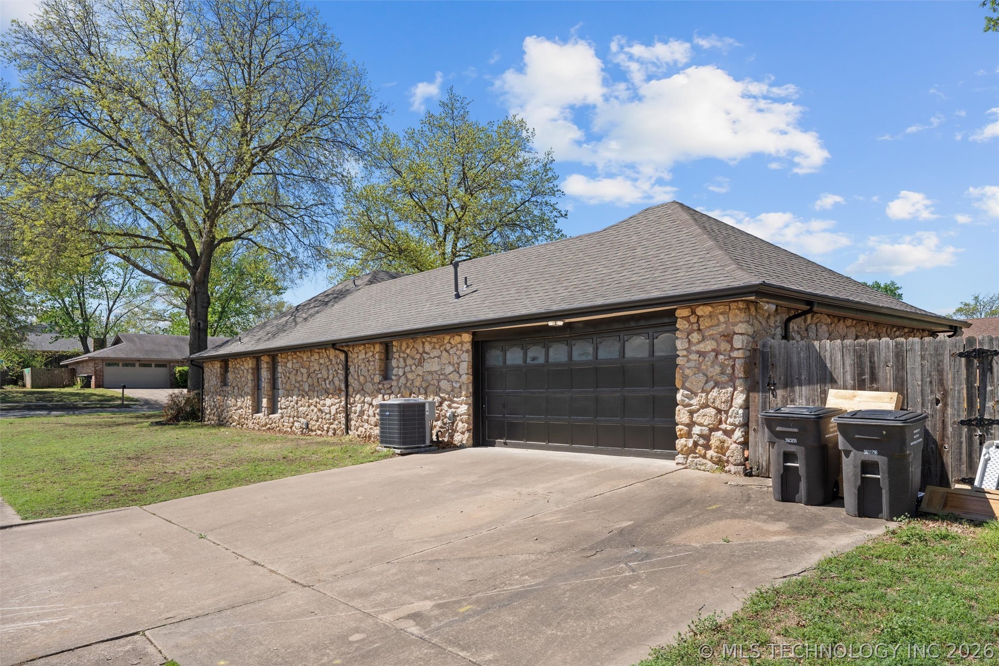 4620 Rolling Meadows Road Bartlesville OK 74006