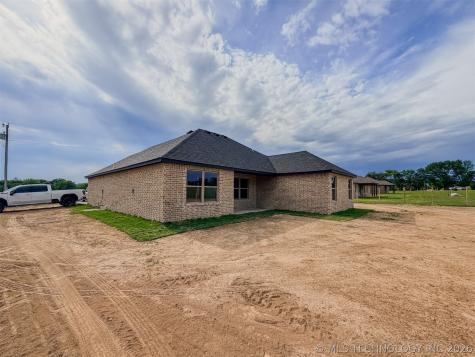 18040 S Vaughn Road Hulbert OK 74441