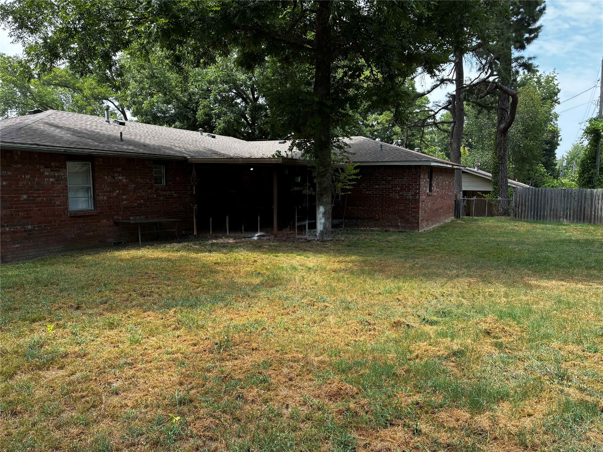 1913 White Avenue Tahlequah OK 74464