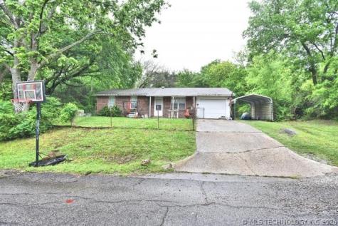 921 S Mullins Avenue Hominy OK 74035
