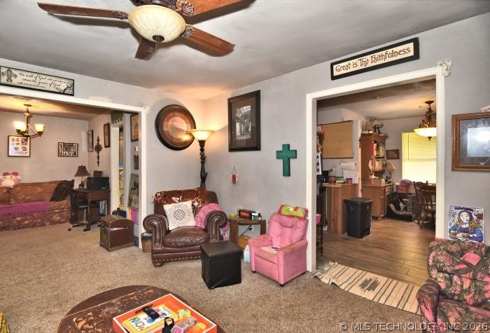 921 S Mullins Avenue Hominy OK 74035
