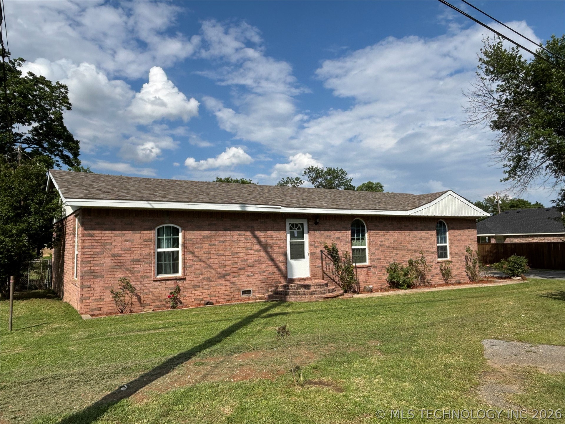 108 W Bryan Avenue Calera OK 74730