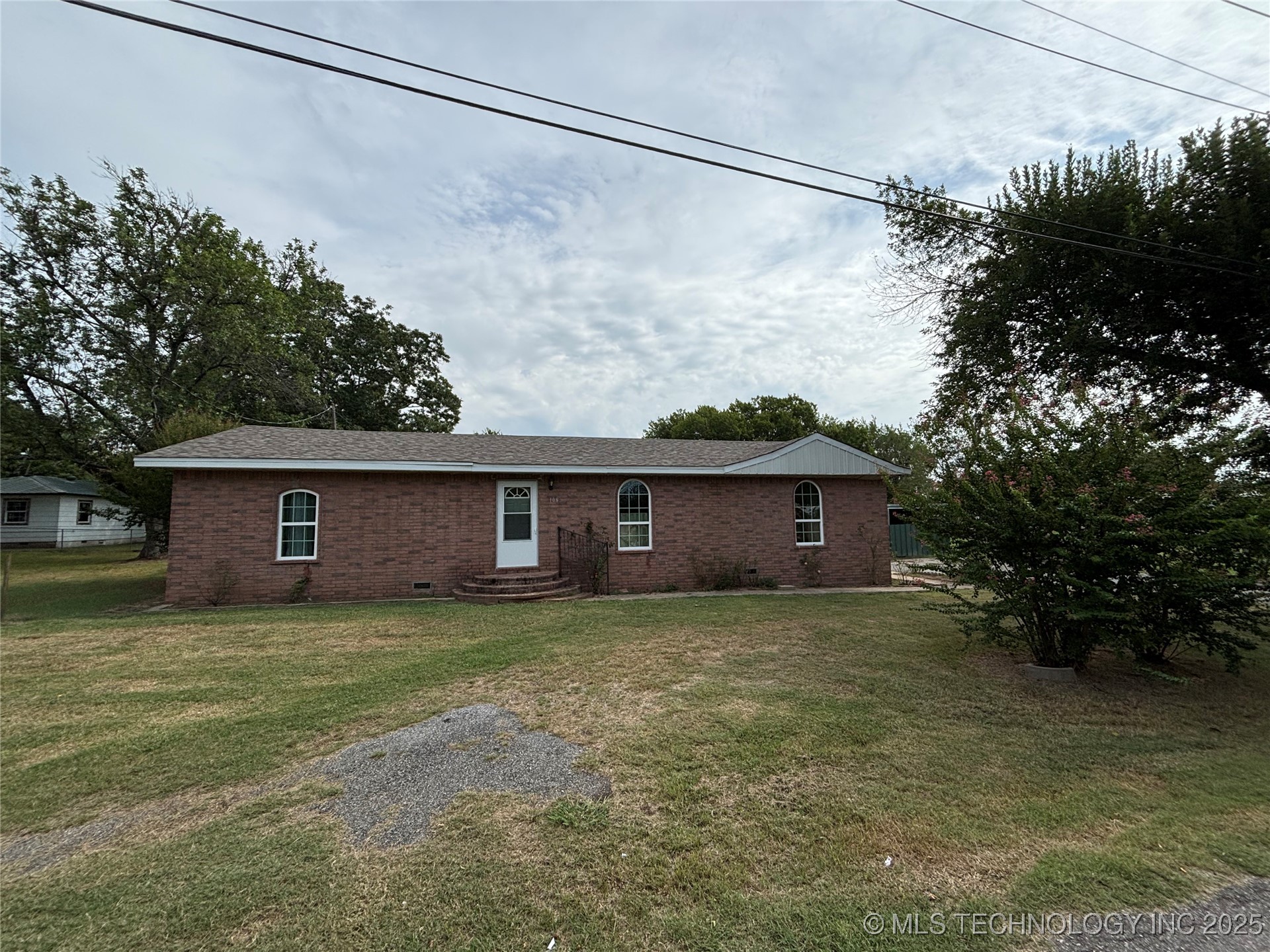 108 W Bryan Avenue Calera OK 74730