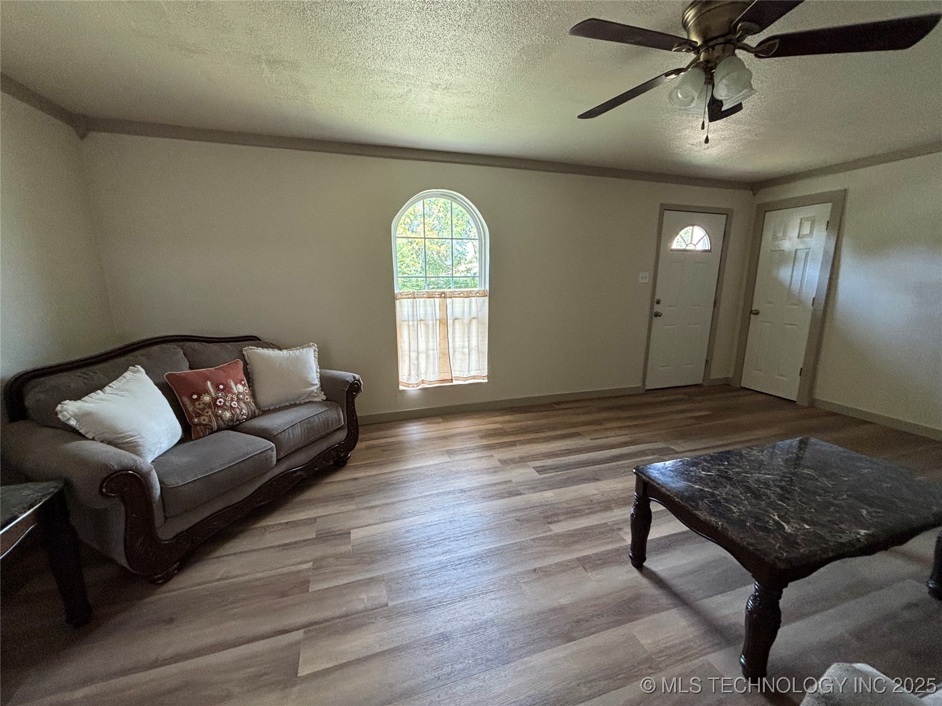 108 W Bryan Avenue Calera OK 74730
