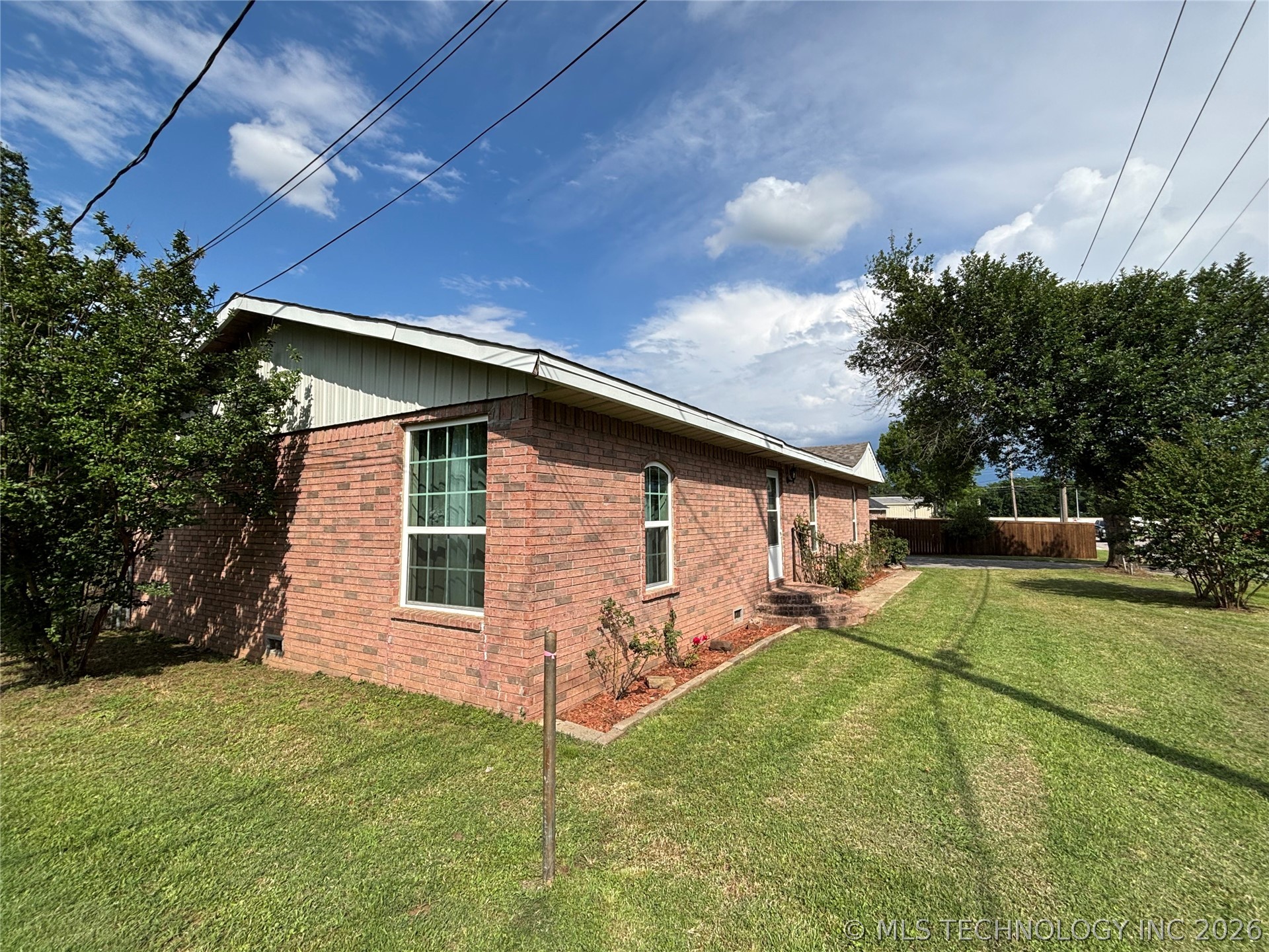 108 W Bryan Avenue Calera OK 74730