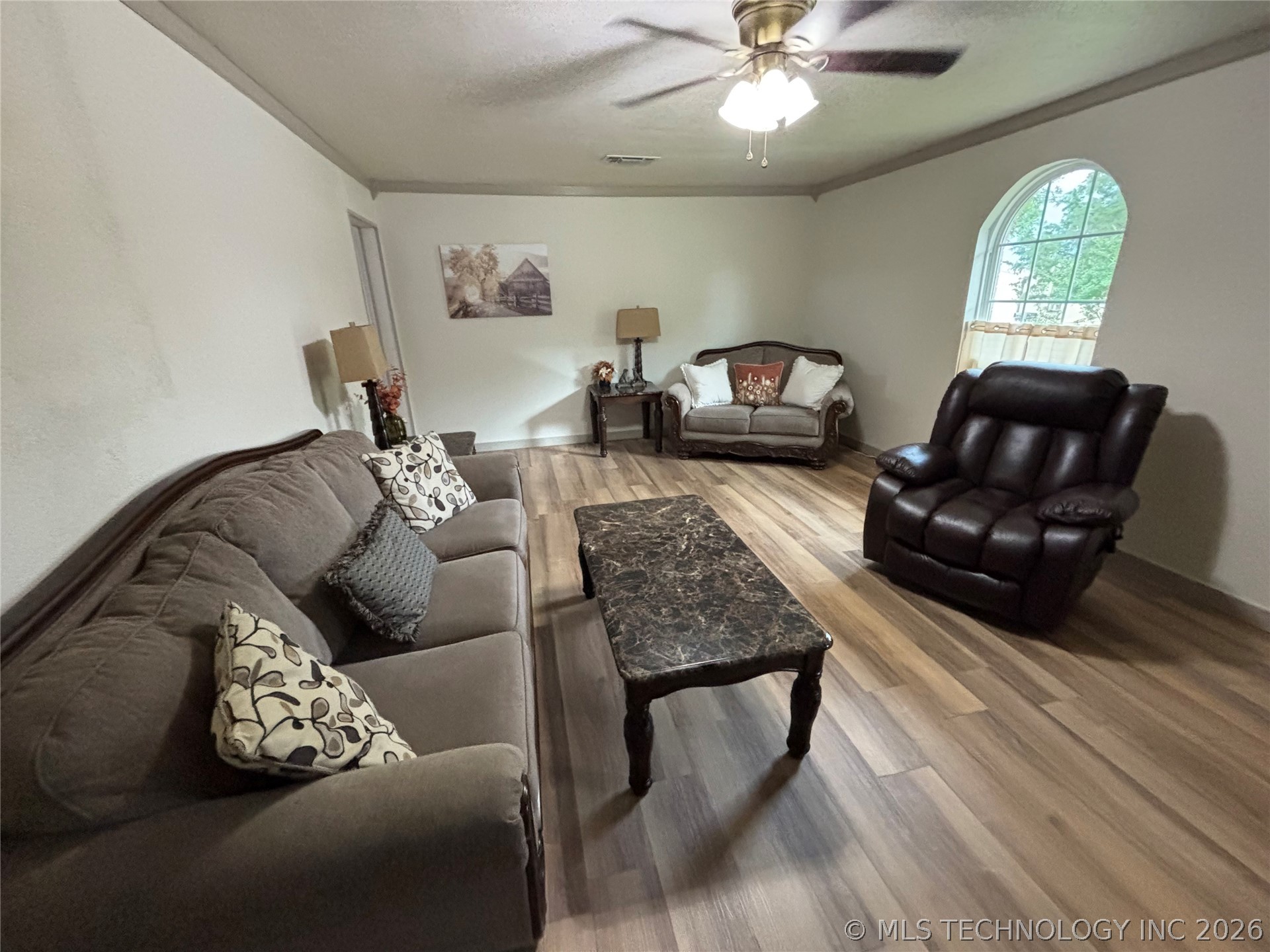 108 W Bryan Avenue Calera OK 74730