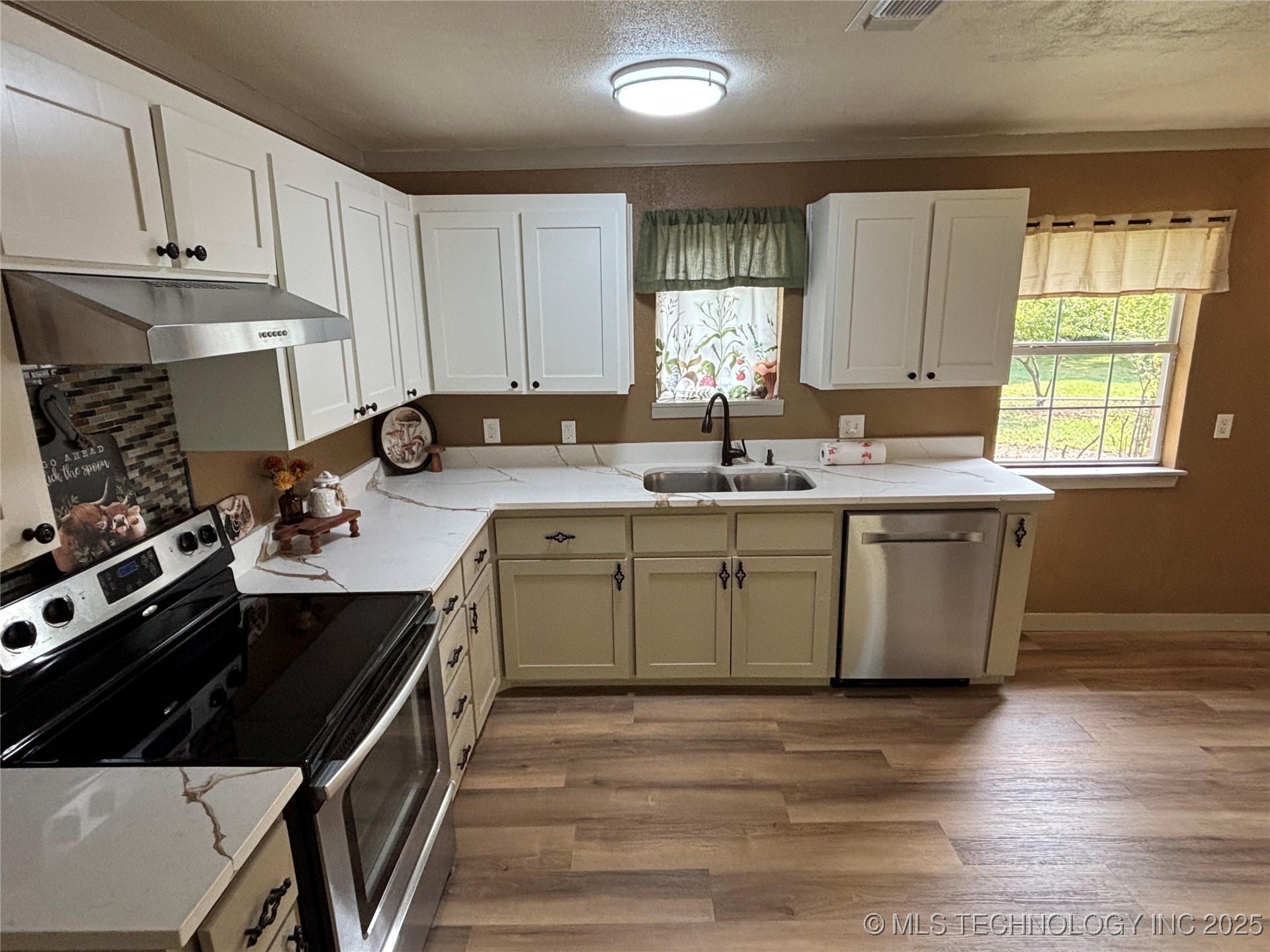 108 W Bryan Avenue Calera OK 74730
