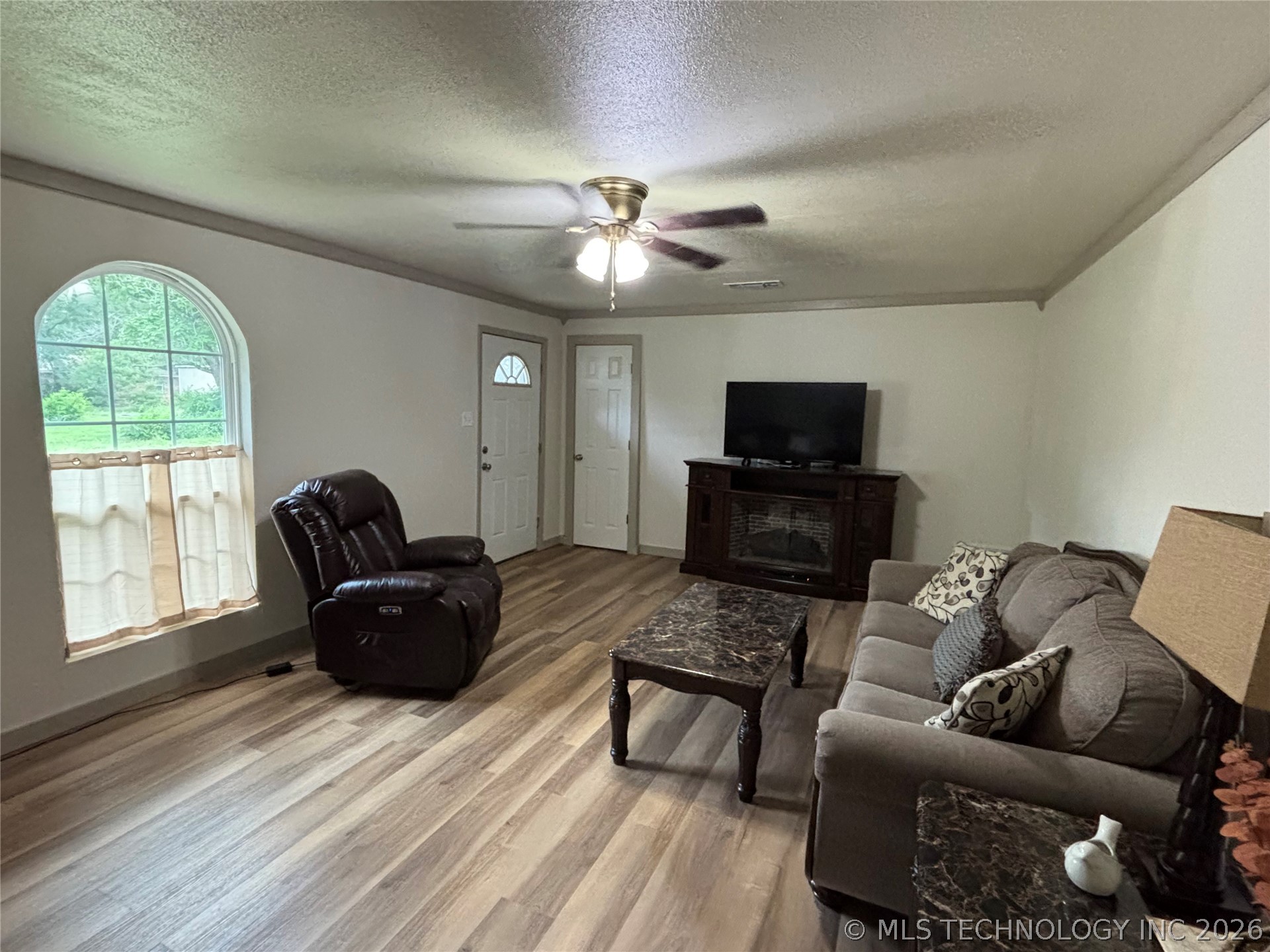 108 W Bryan Avenue Calera OK 74730