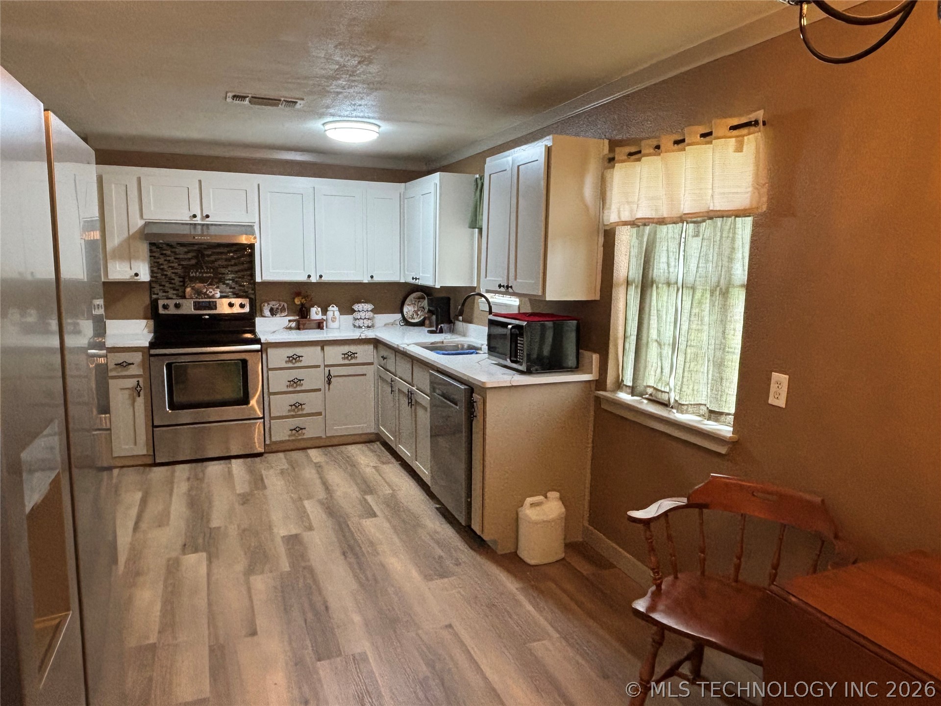 108 W Bryan Avenue Calera OK 74730
