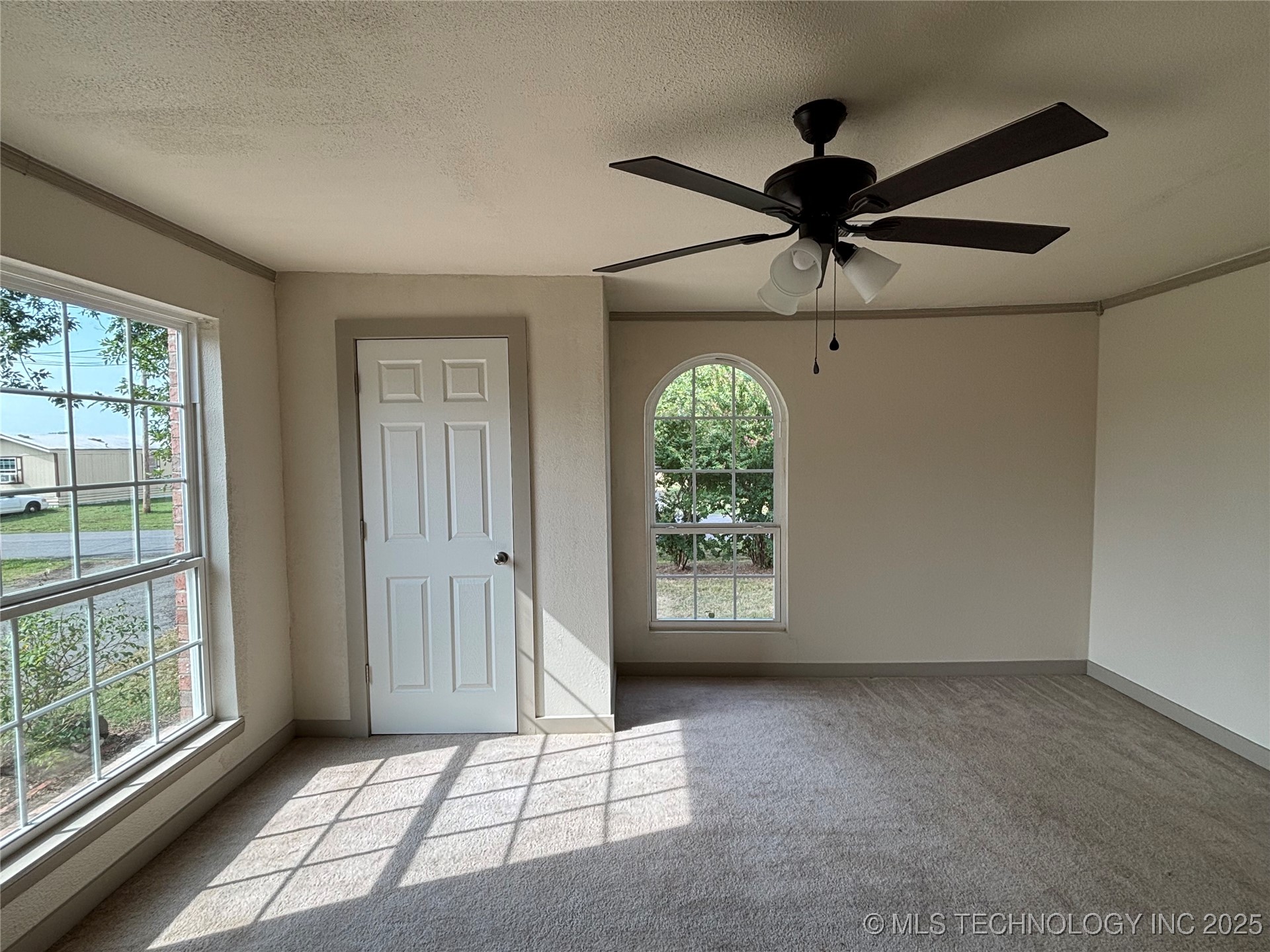 108 W Bryan Avenue Calera OK 74730