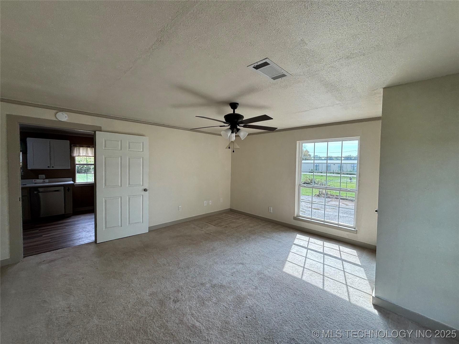 108 W Bryan Avenue Calera OK 74730