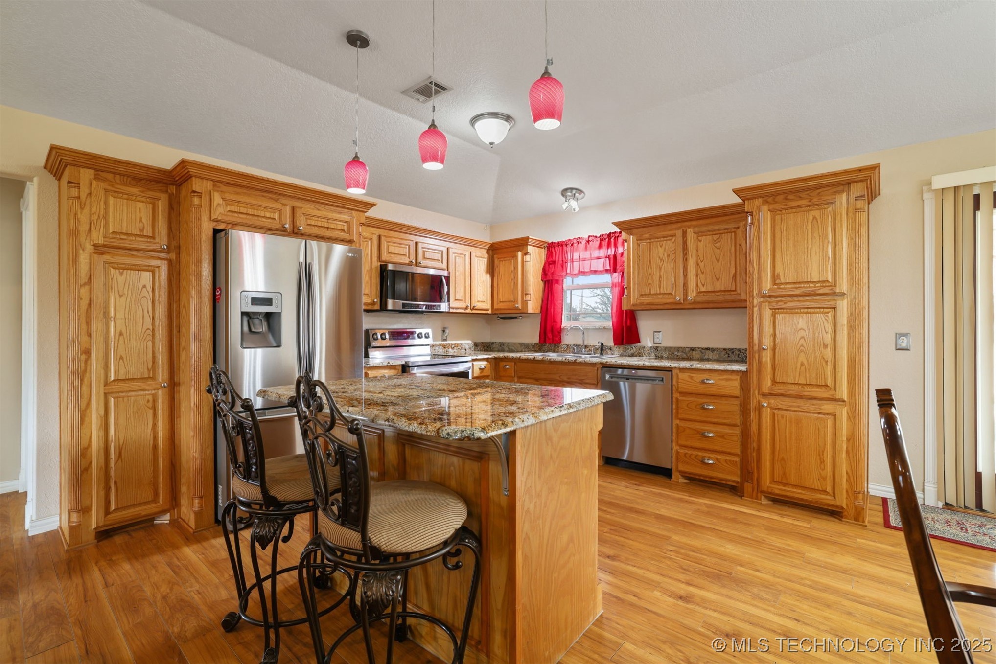 49 E 2nd Durant OK 74701