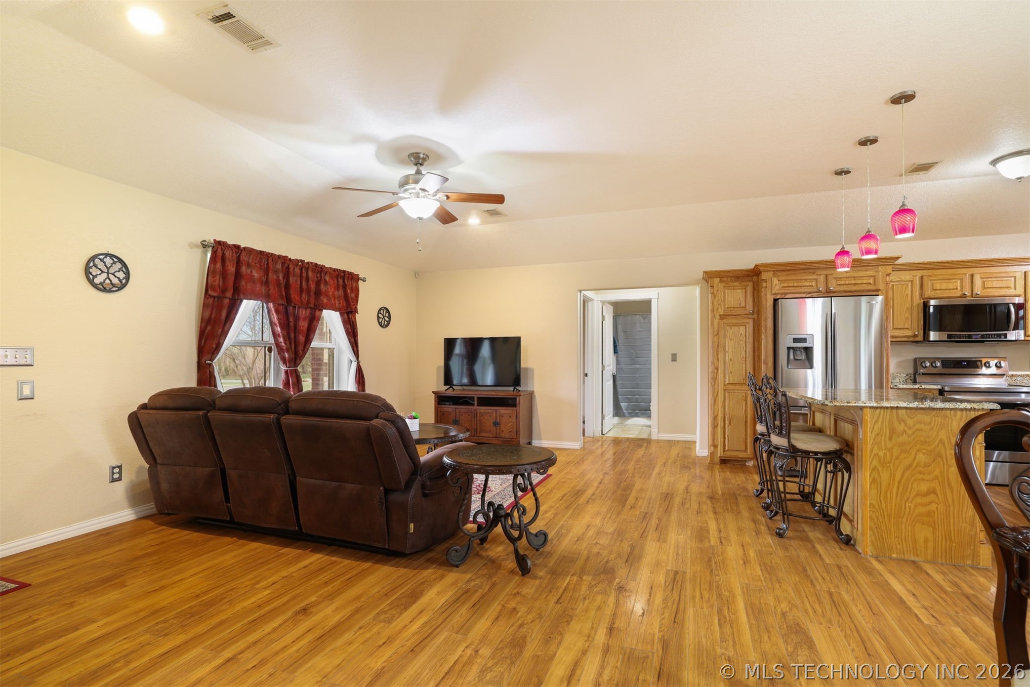 49 E 2nd Durant OK 74701
