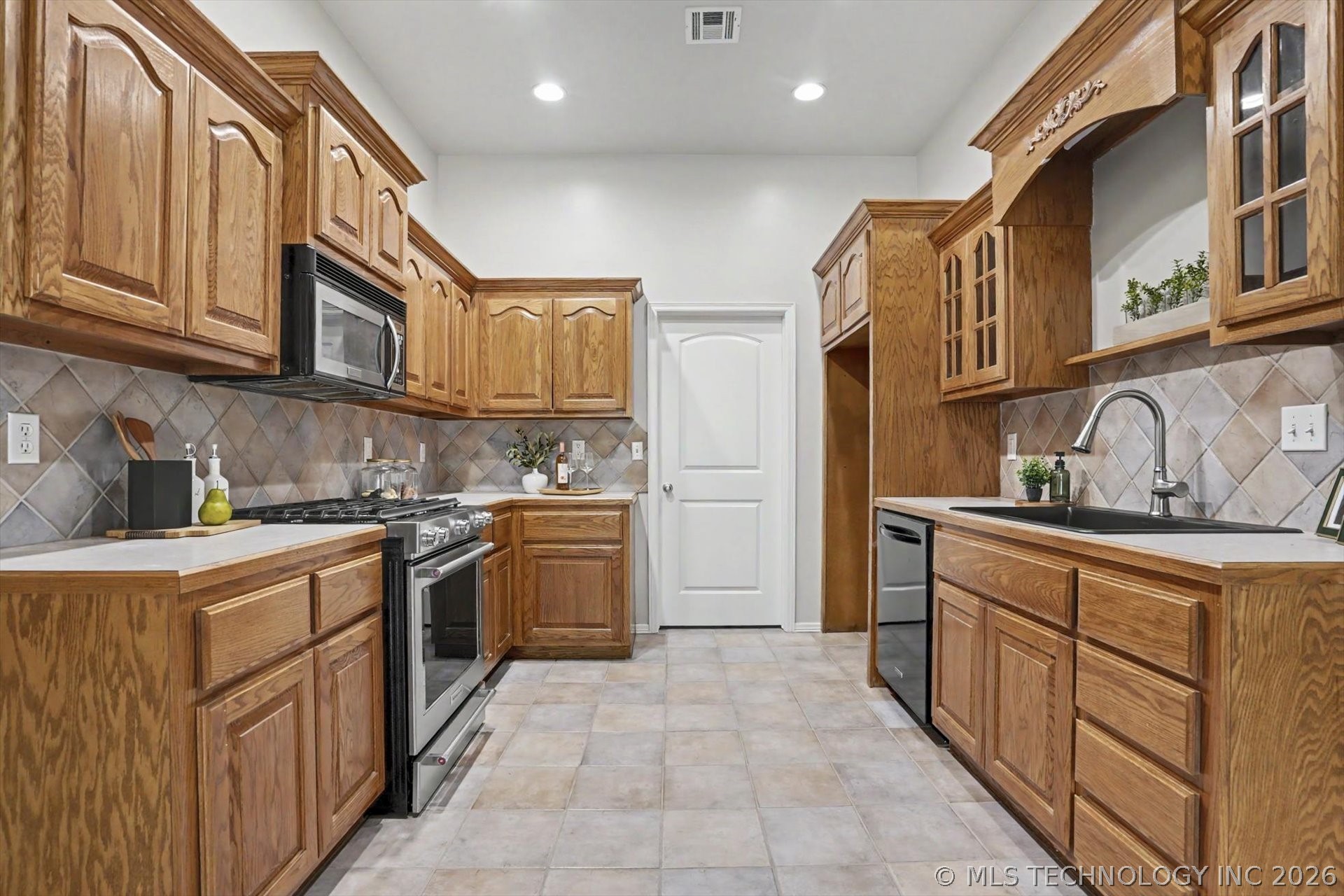9816 E 109th Street N Owasso OK 74055