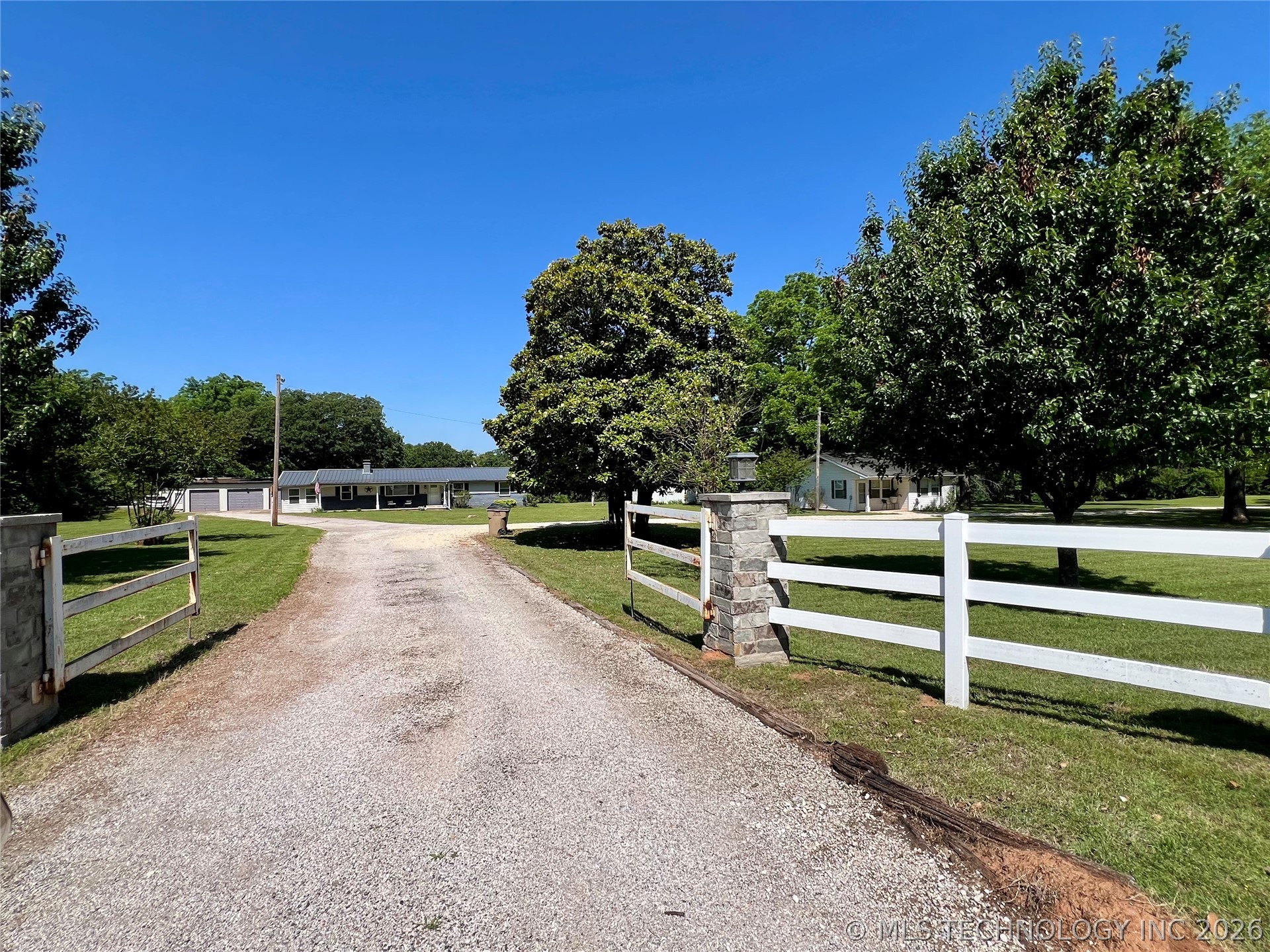 20014 Highway 32 Kingston OK 73439