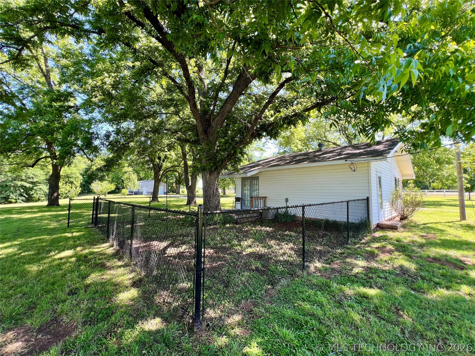 20014 Highway 32 Kingston OK 73439