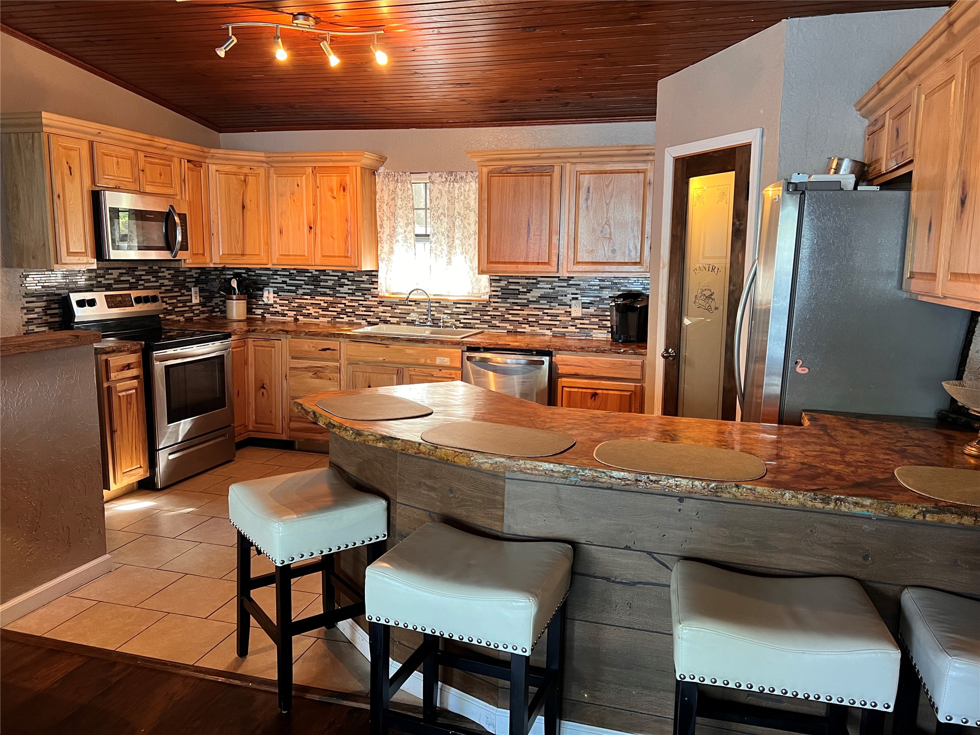 1526 Robin Hood Road Eufaula OK 74432