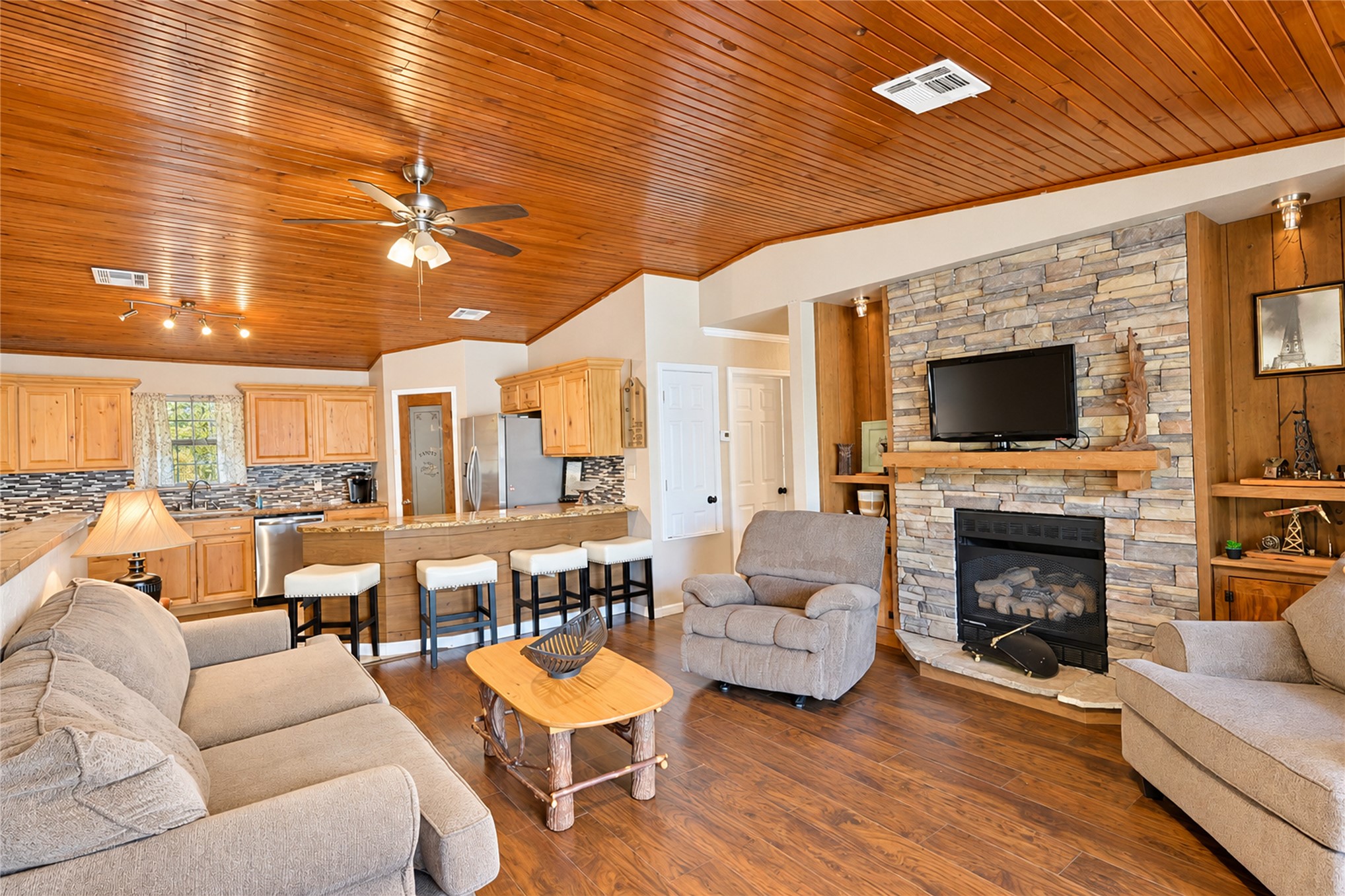 1526 Robin Hood Road Eufaula OK 74432