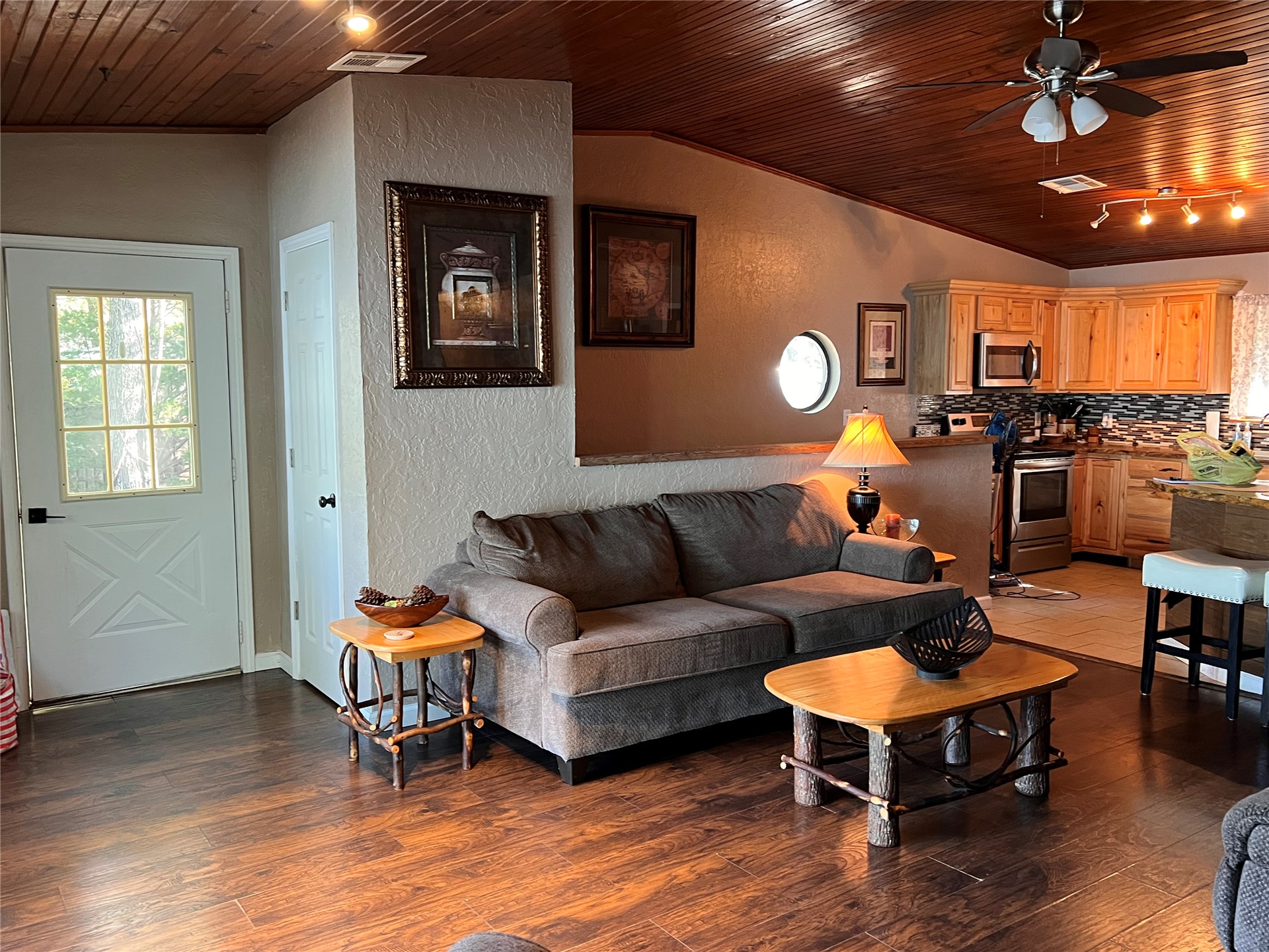 1526 Robin Hood Road Eufaula OK 74432