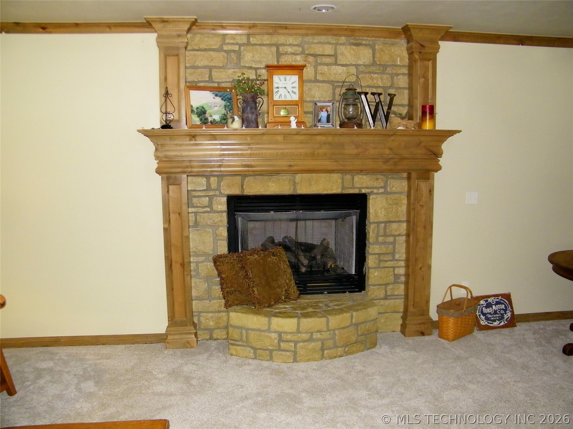 1200 Hickory Wellston OK 74881
