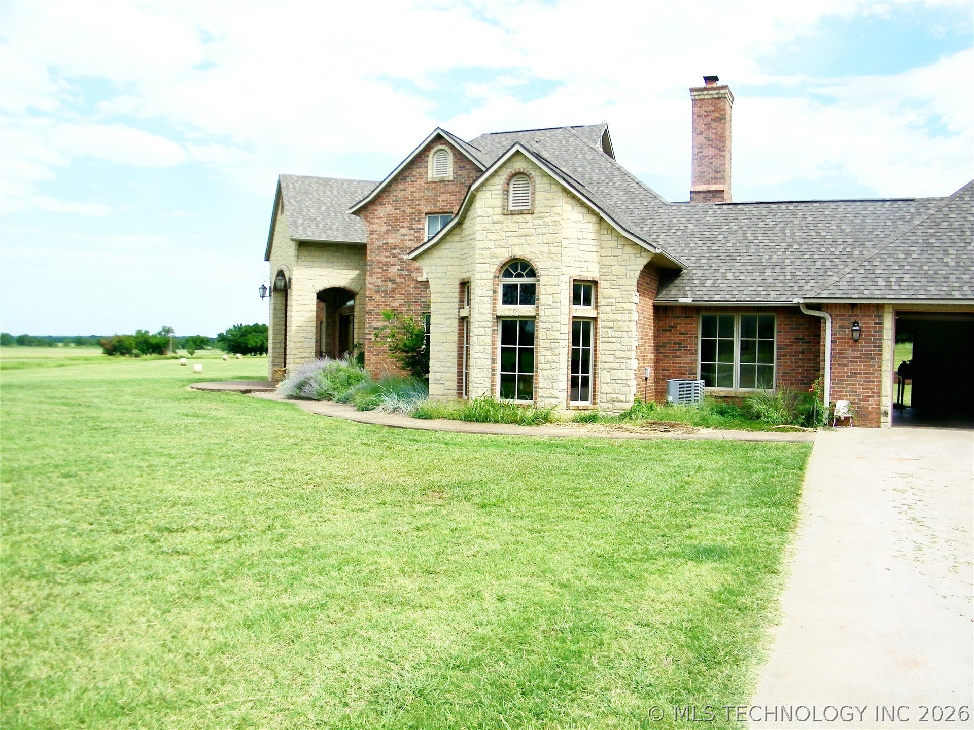 1200 Hickory Wellston OK 74881