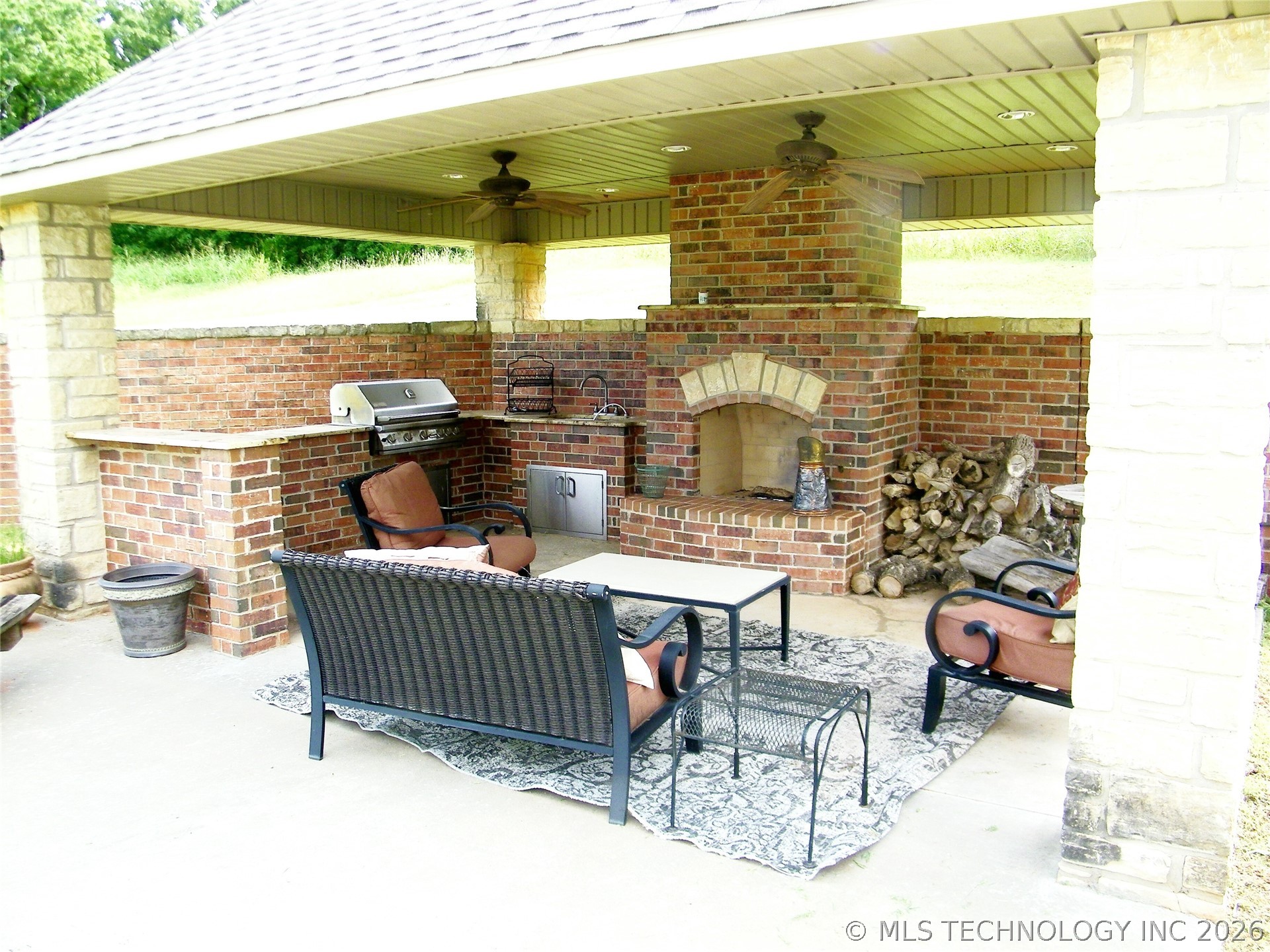 1200 Hickory Wellston OK 74881