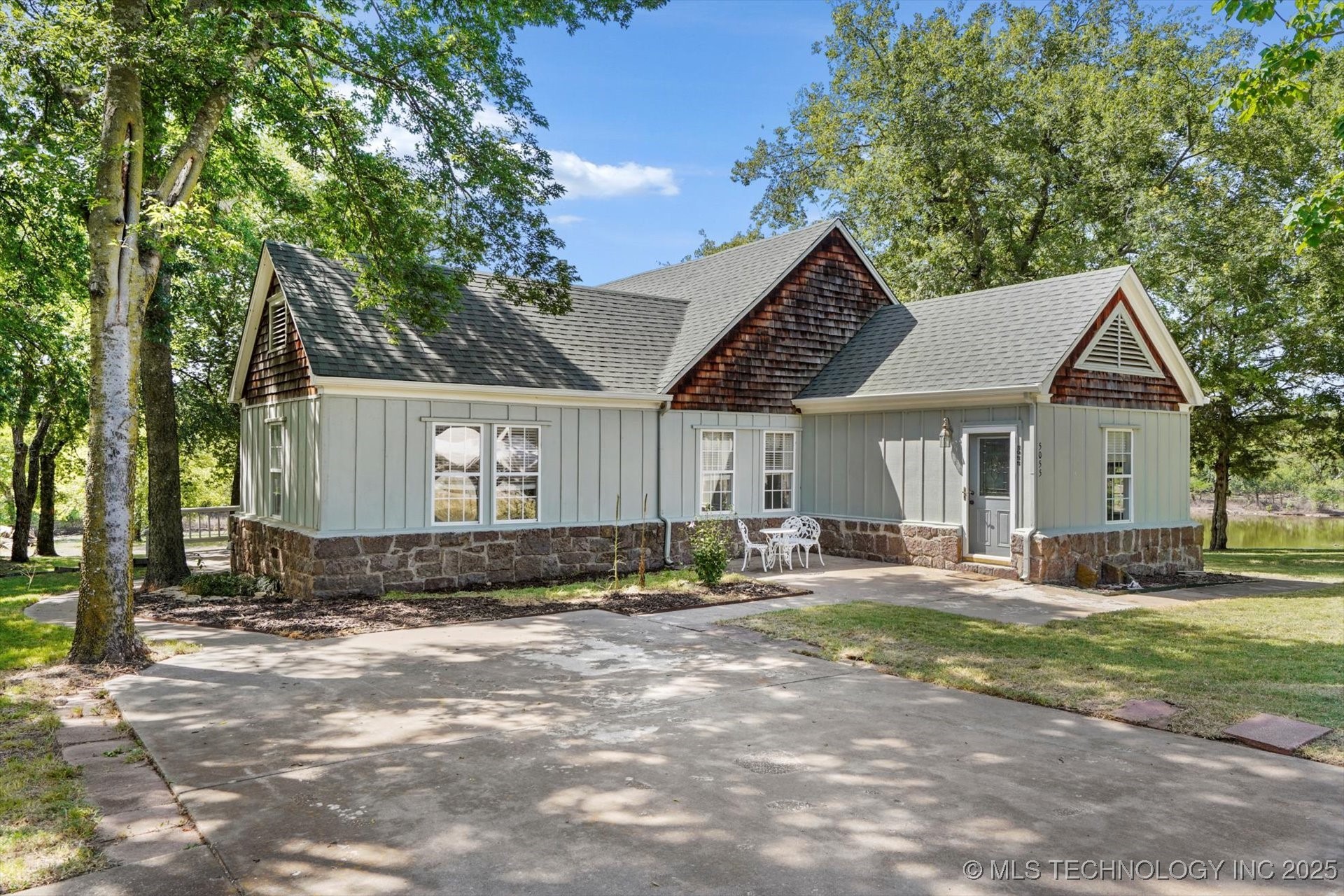 5055 E 425 Road Adair OK 74330