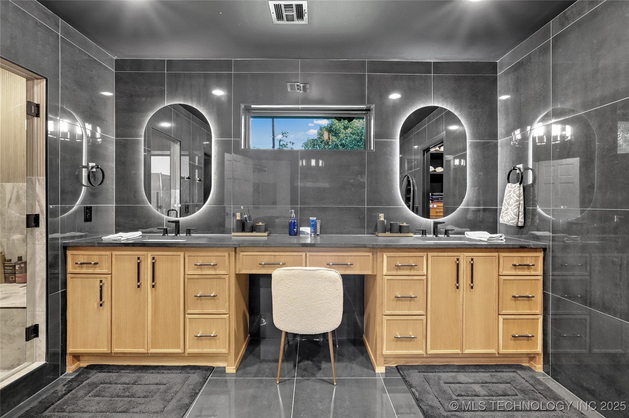 2227 E 26th Place Tulsa OK 74114