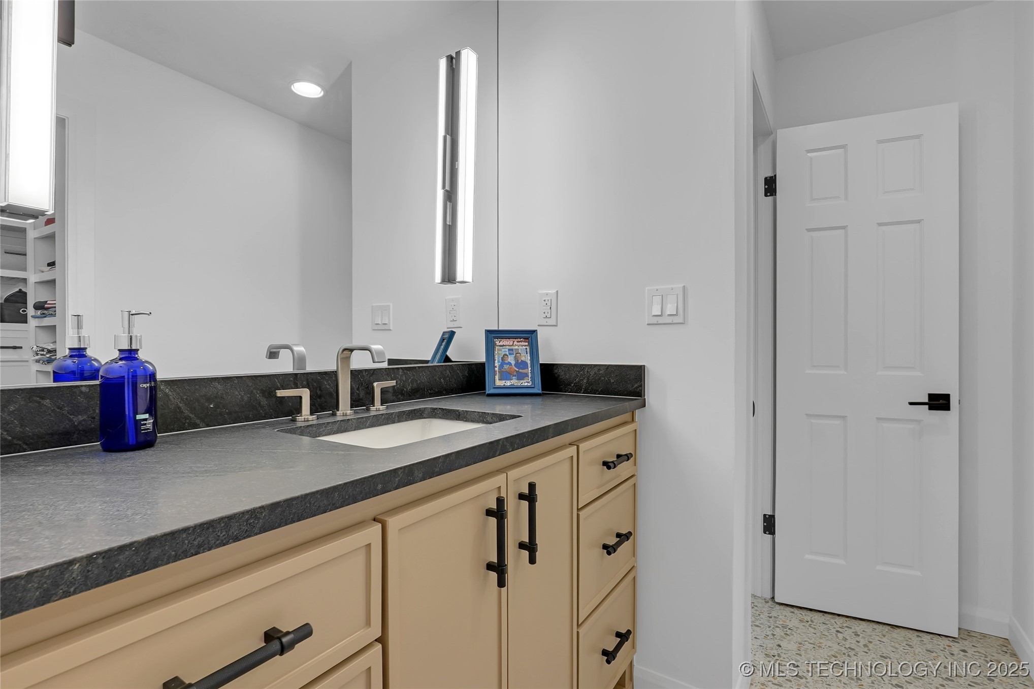 2227 E 26th Place Tulsa OK 74114