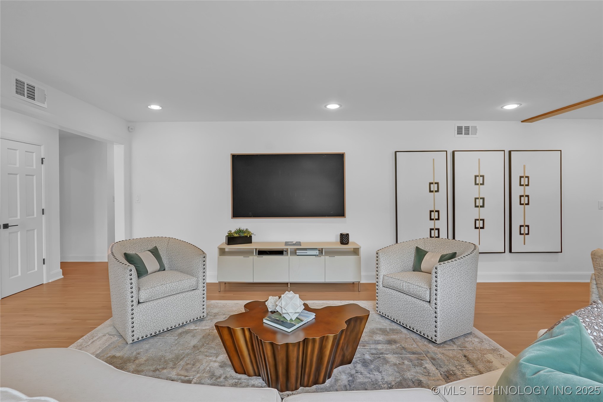 2227 E 26th Place Tulsa OK 74114
