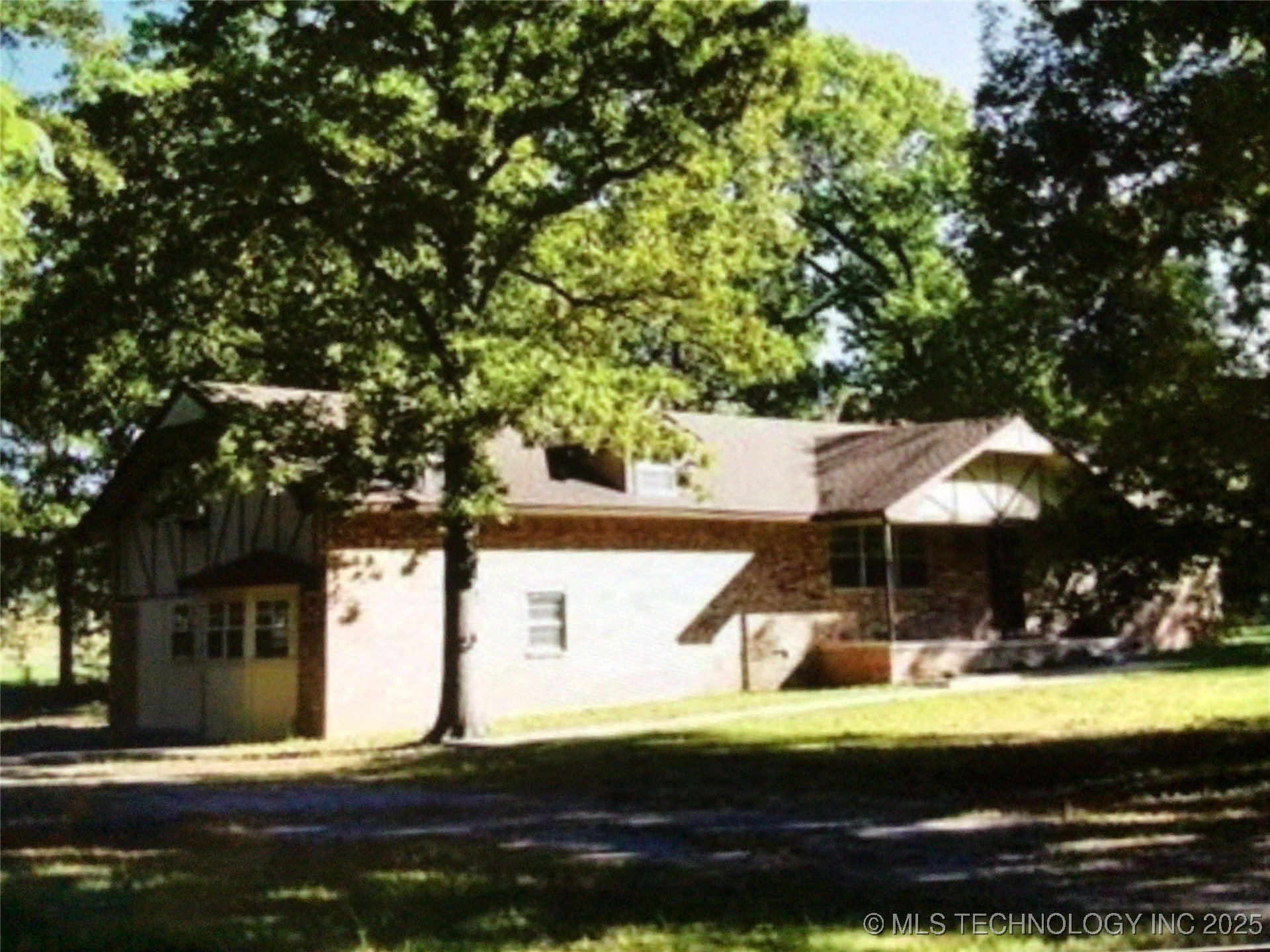 6959 E 561 Road Locust Grove OK 74352