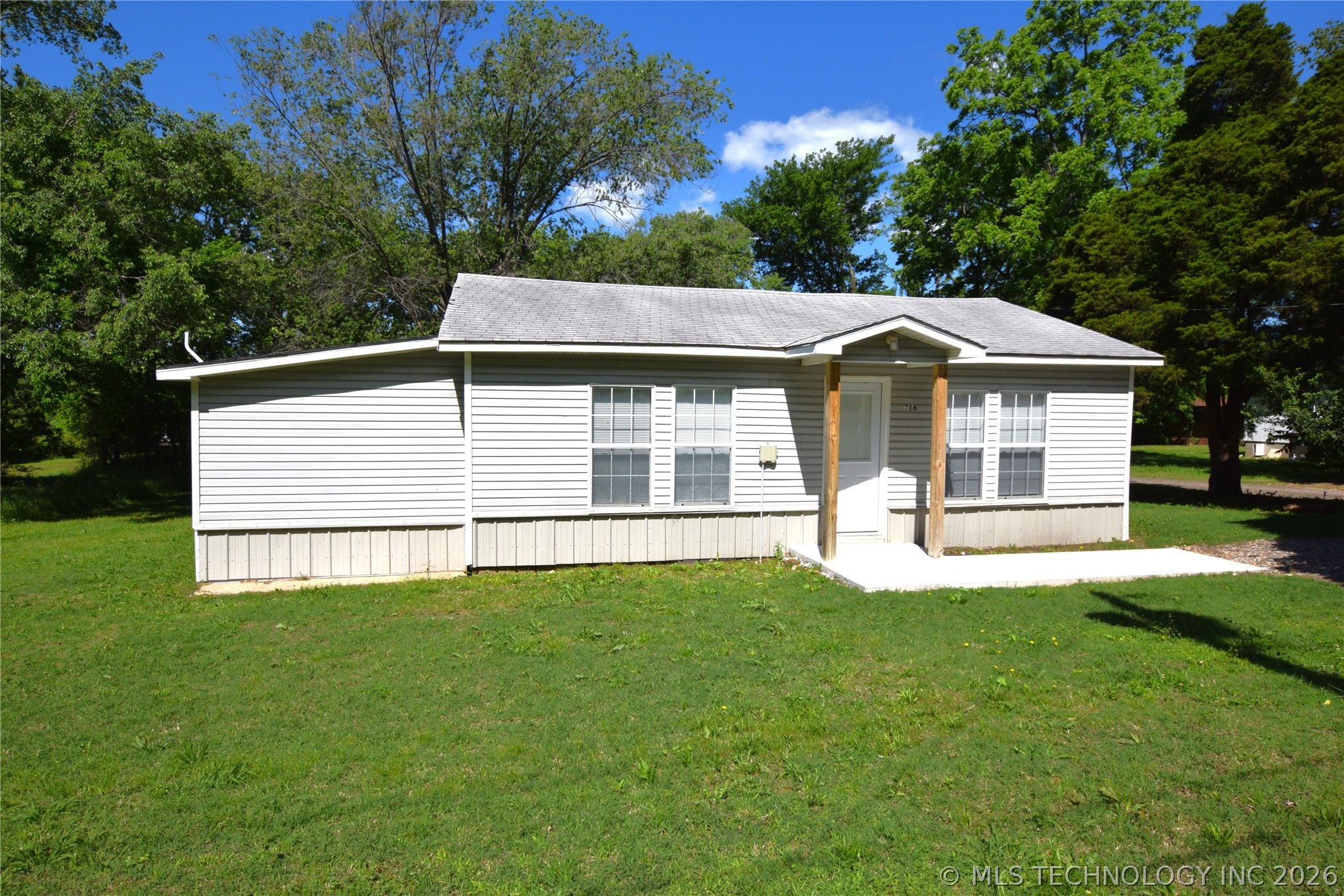 516 S Cherokee Street Stilwell OK 74960