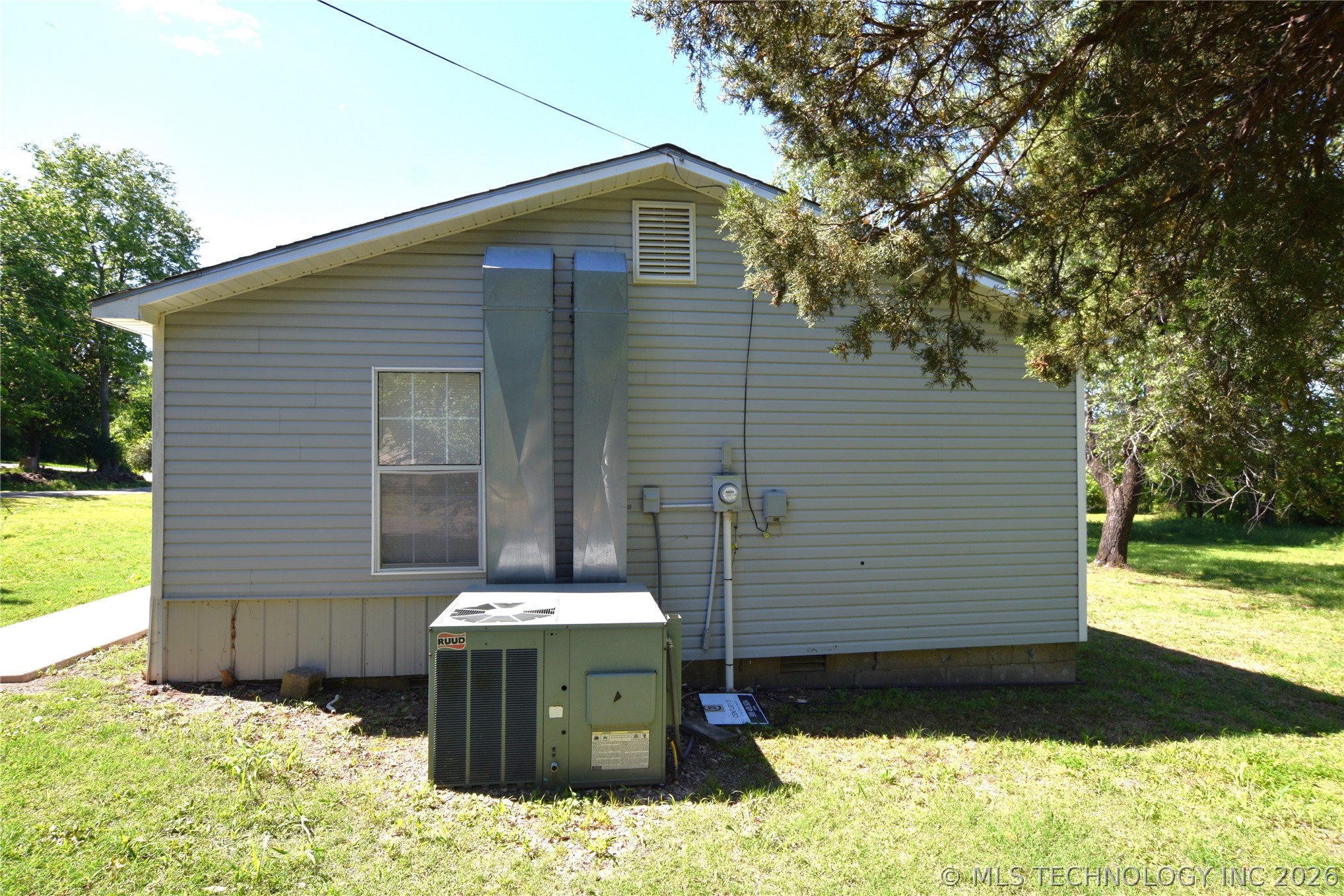 516 S Cherokee Street Stilwell OK 74960
