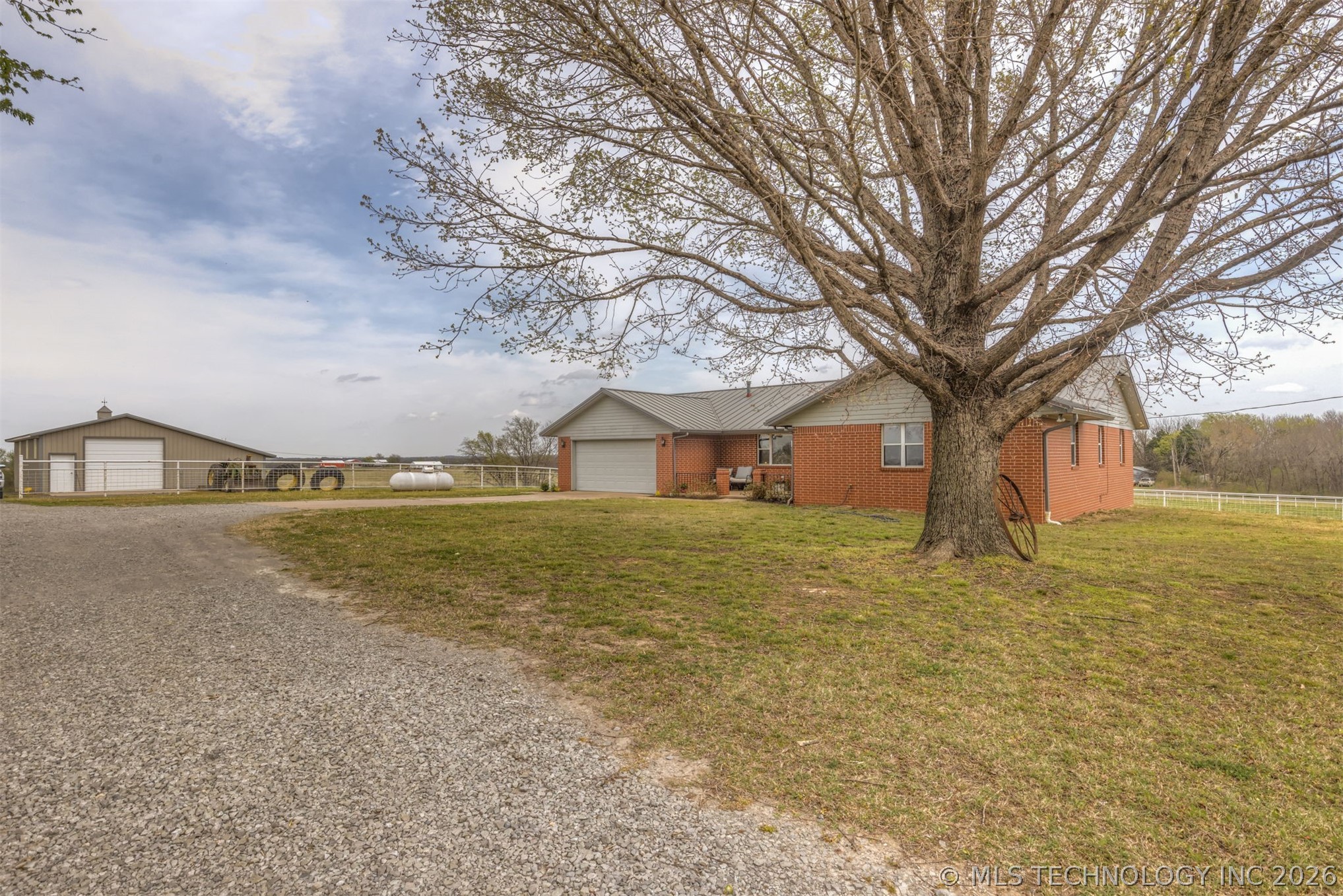 302 N Gas Street Chouteau OK 74337