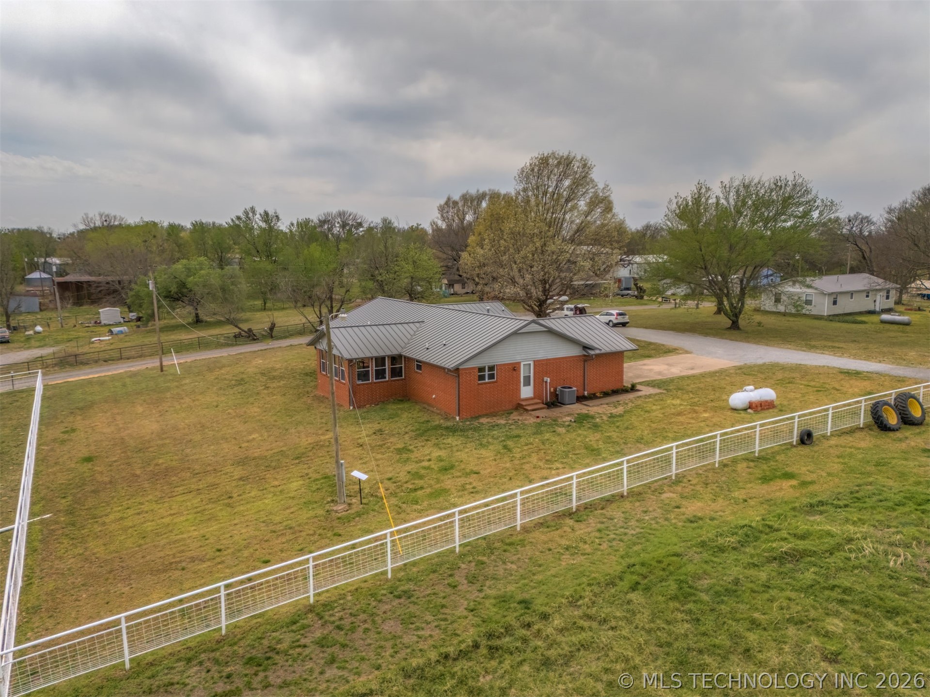 302 N Gas Street Chouteau OK 74337